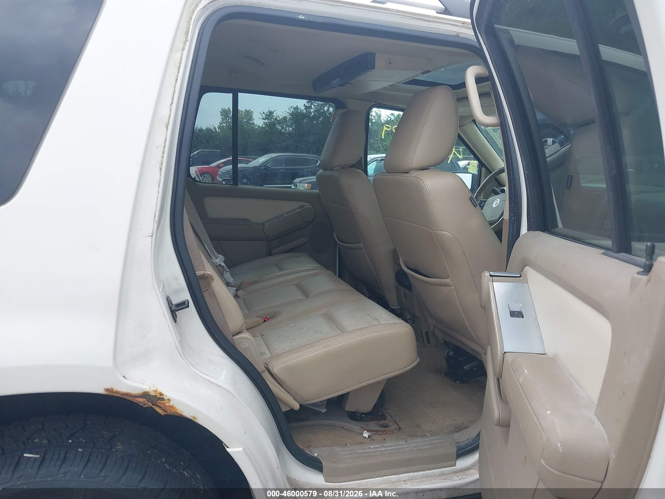 2009 Mercury Mountaineer Premier White vin: 4M2EU48889UJ01069