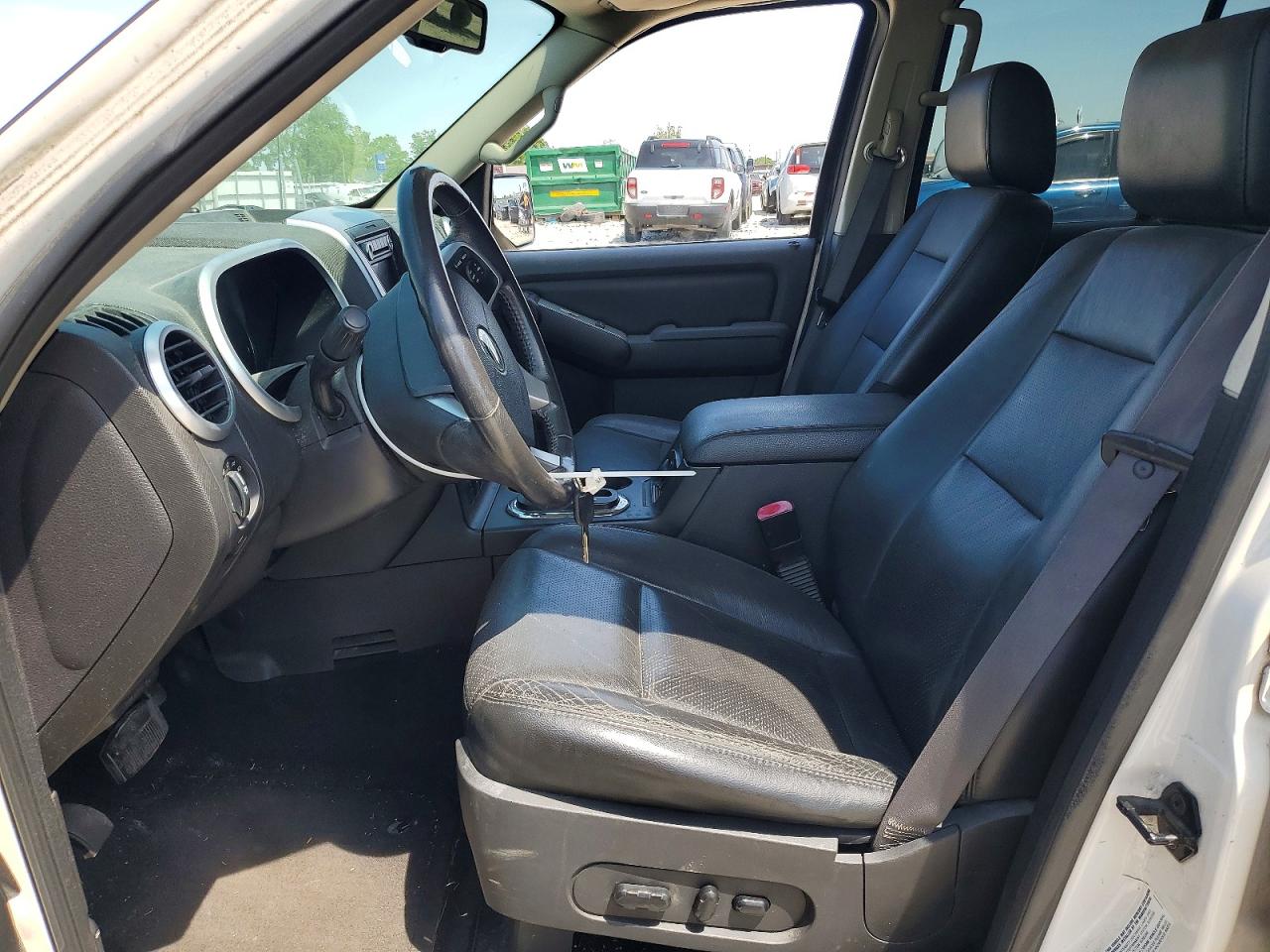 2008 Mercury Mountaineer Premier White vin: 4M2EU48898UJ00091