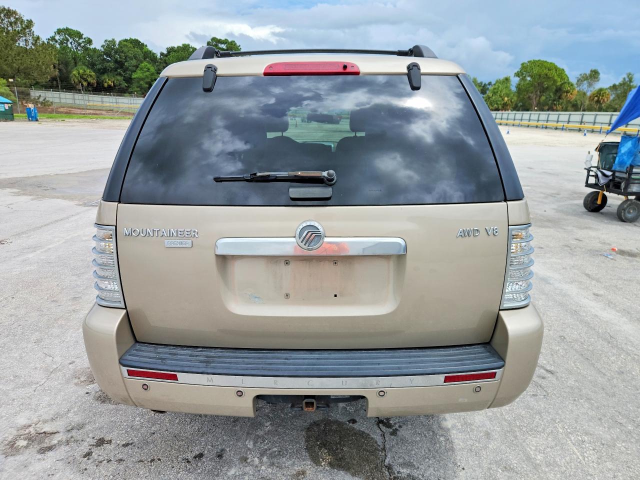 2006 Mercury Mountaineer Premier Tan vin: 4M2EU488X6ZJ05610