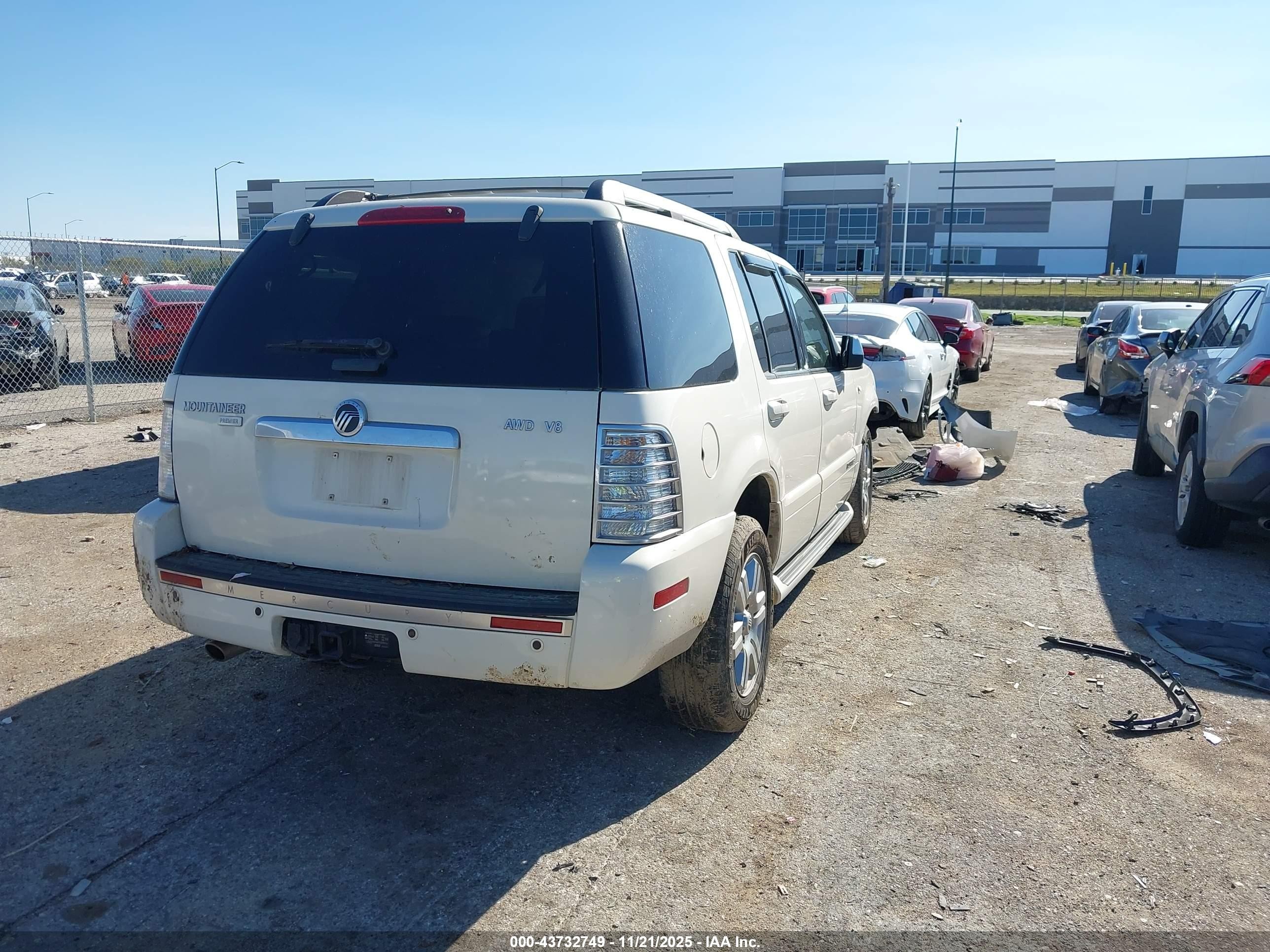 2007 Mercury Mountaineer Premier White vin: 4M2EU488X7UJ03046