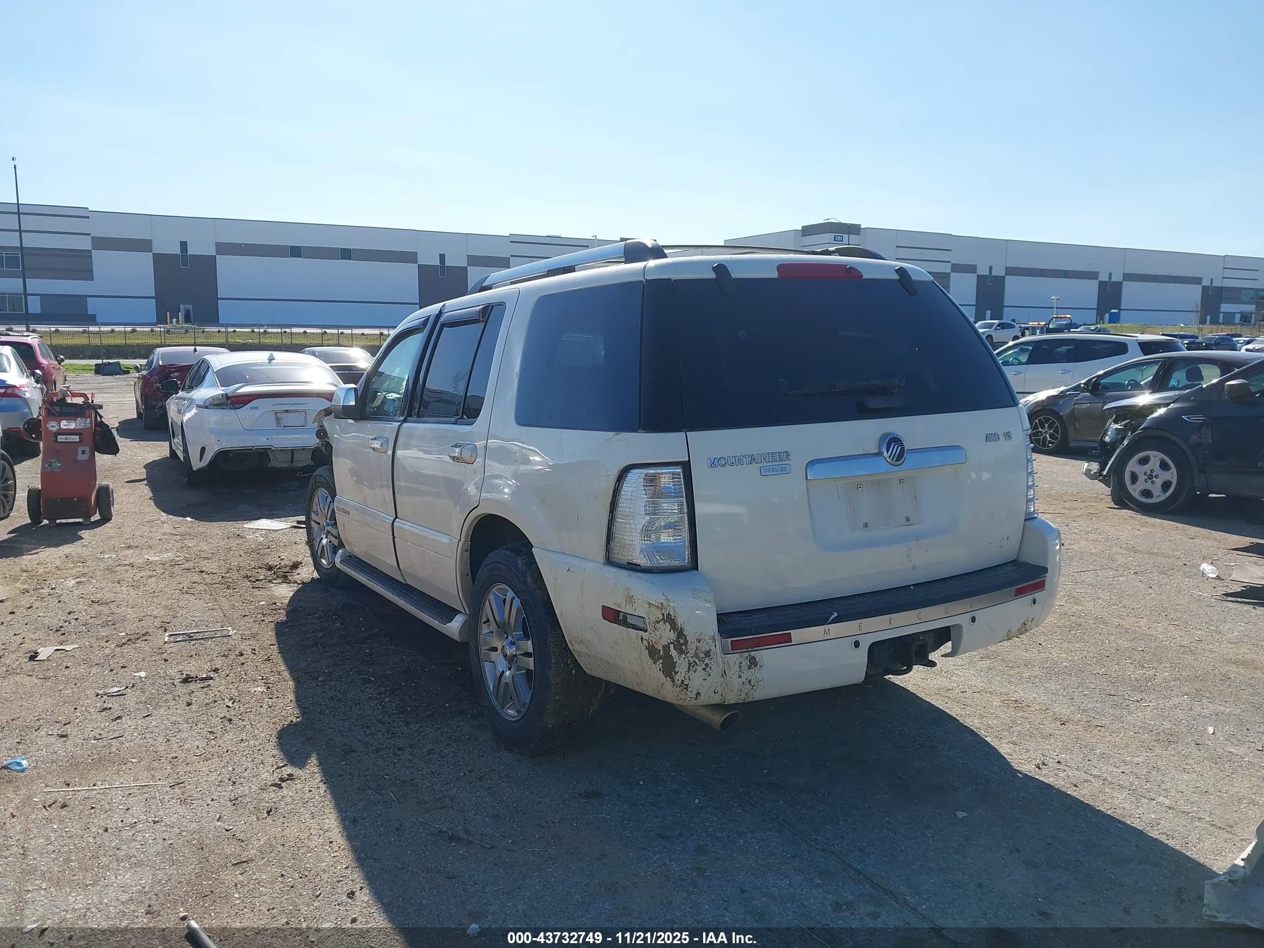 2007 Mercury Mountaineer Premier White vin: 4M2EU488X7UJ03046
