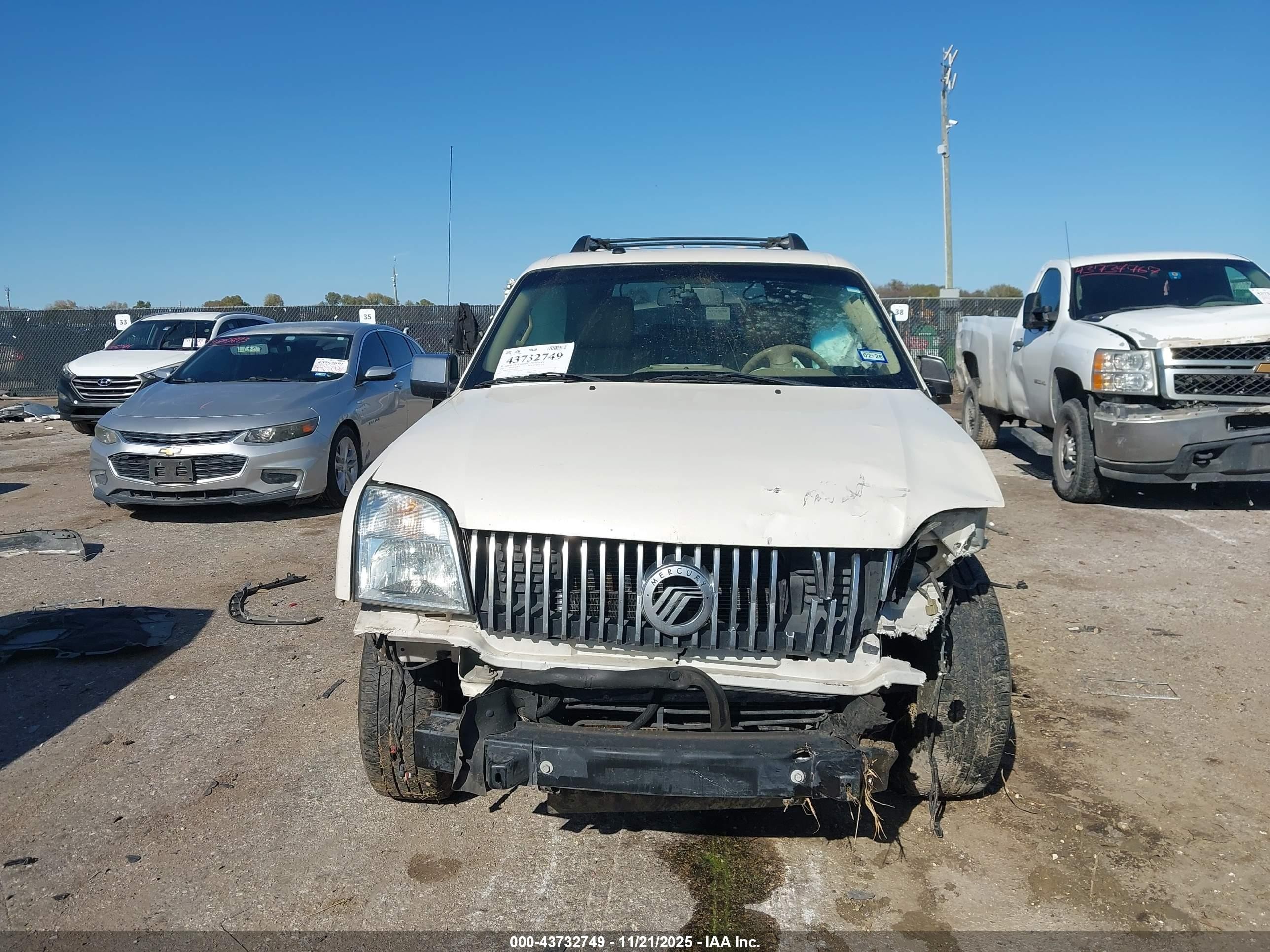 2007 Mercury Mountaineer Premier White vin: 4M2EU488X7UJ03046
