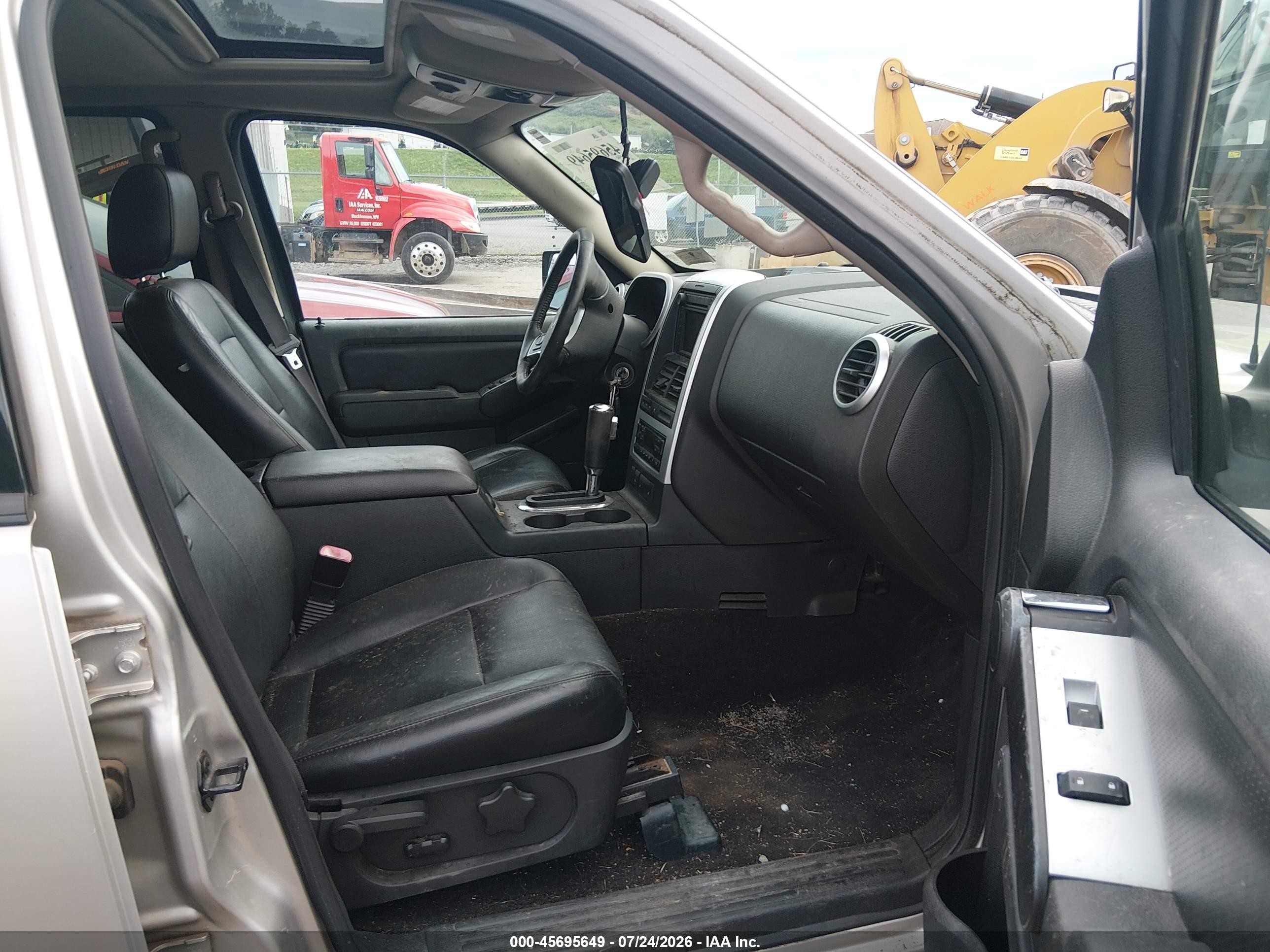 2007 Mercury Mountaineer Premier Silver vin: 4M2EU48E17UJ06570