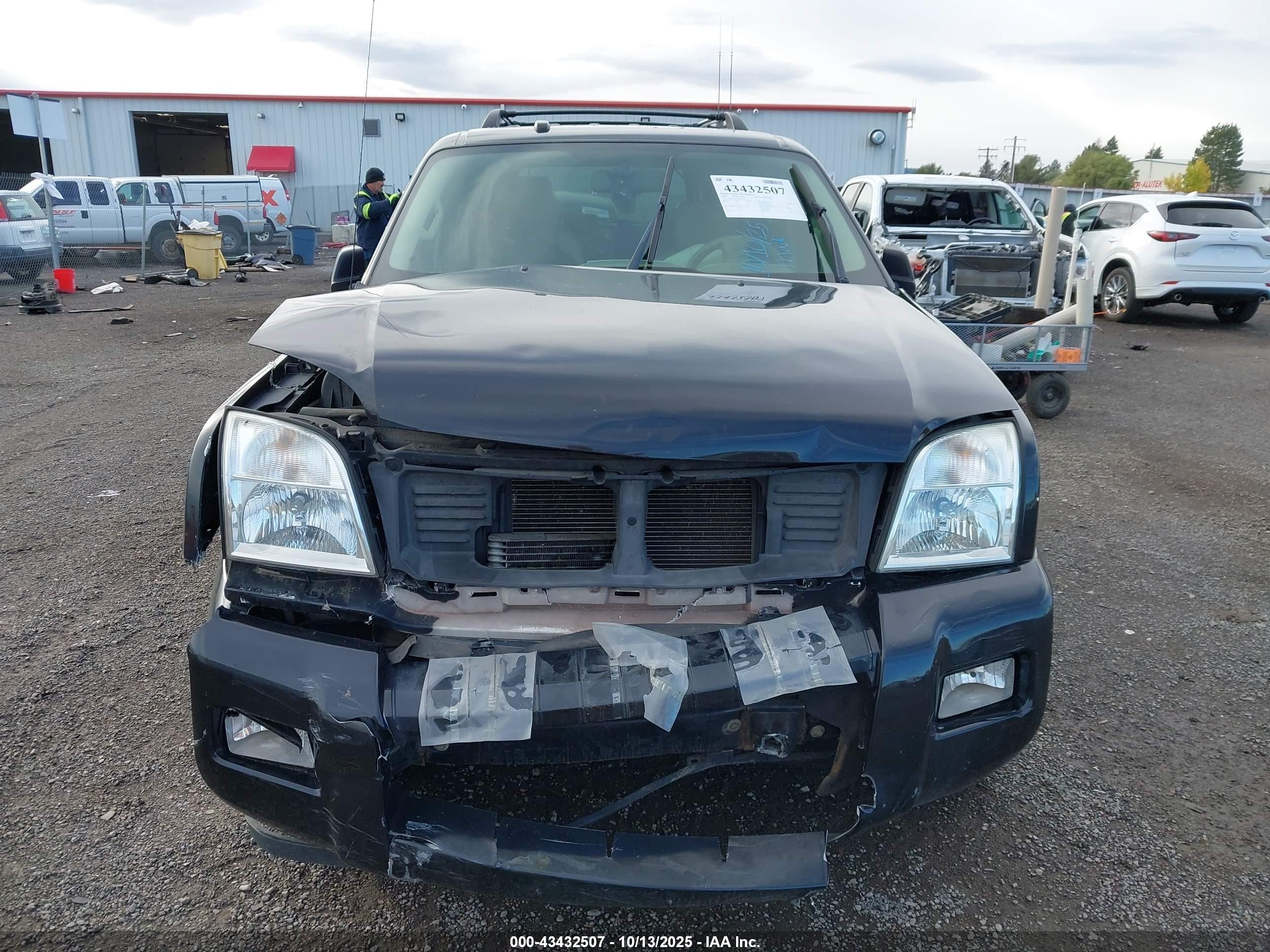 2008 Mercury Mountaineer Premier Black vin: 4M2EU48E28UJ03128