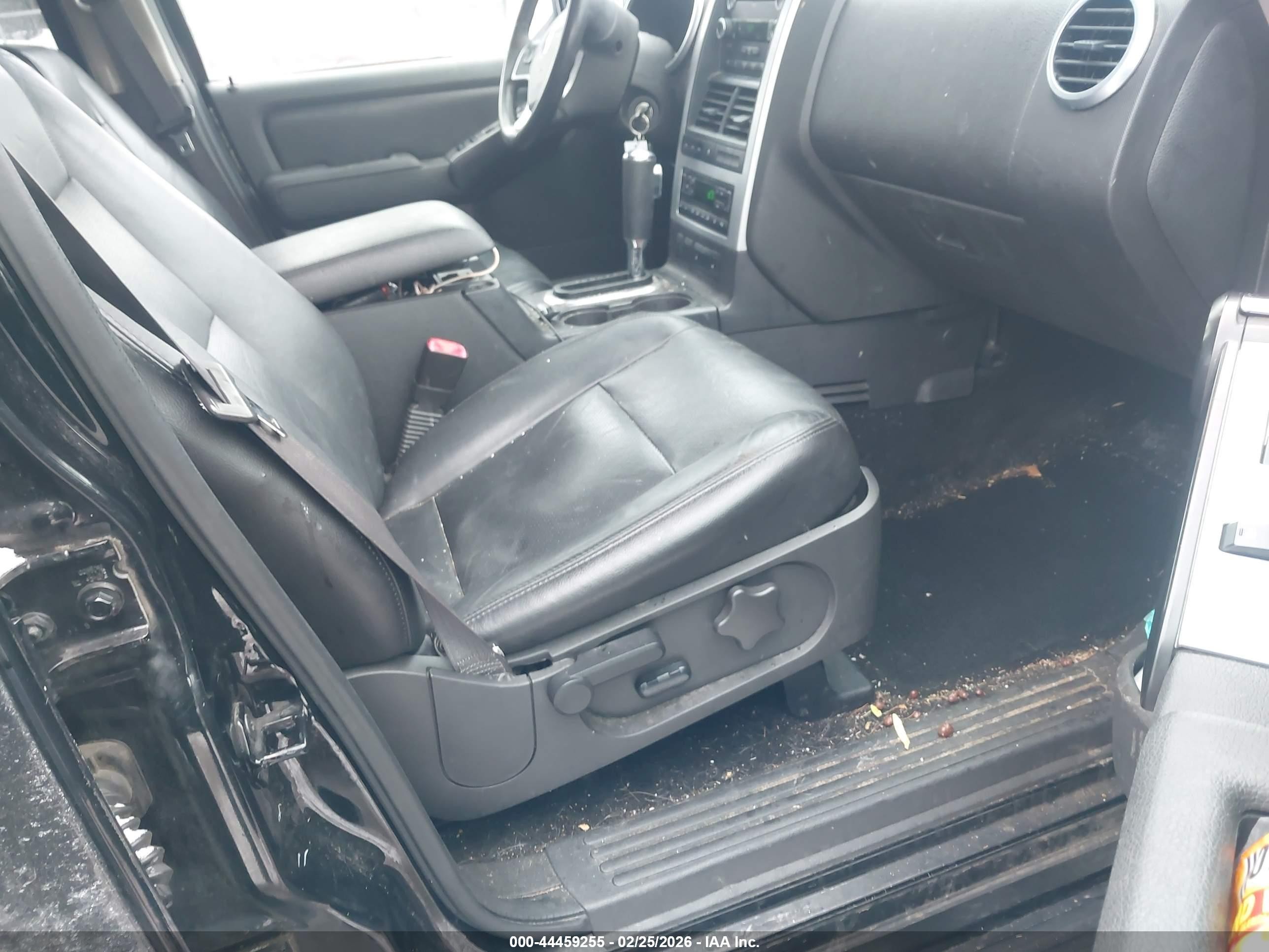 2009 Mercury Mountaineer Premier Черный vin: 4M2EU48E29UJ00263
