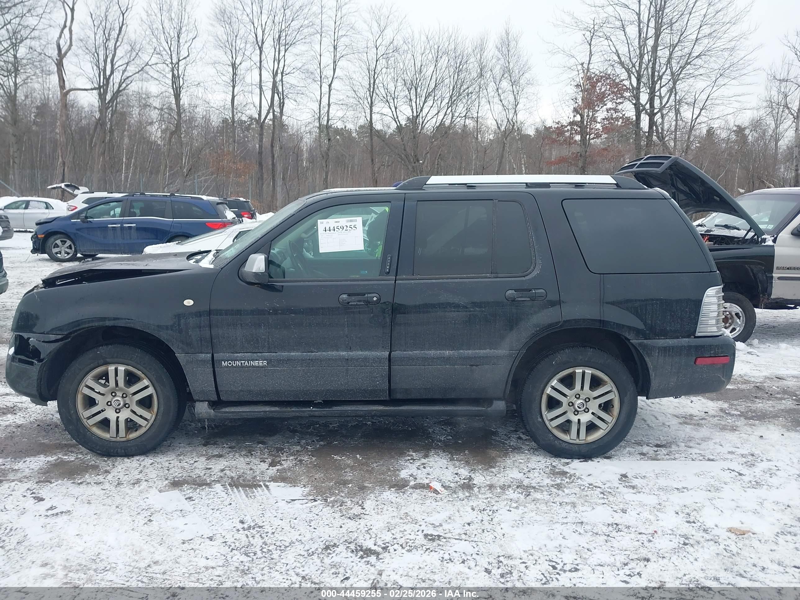 2009 Mercury Mountaineer Premier Черный vin: 4M2EU48E29UJ00263