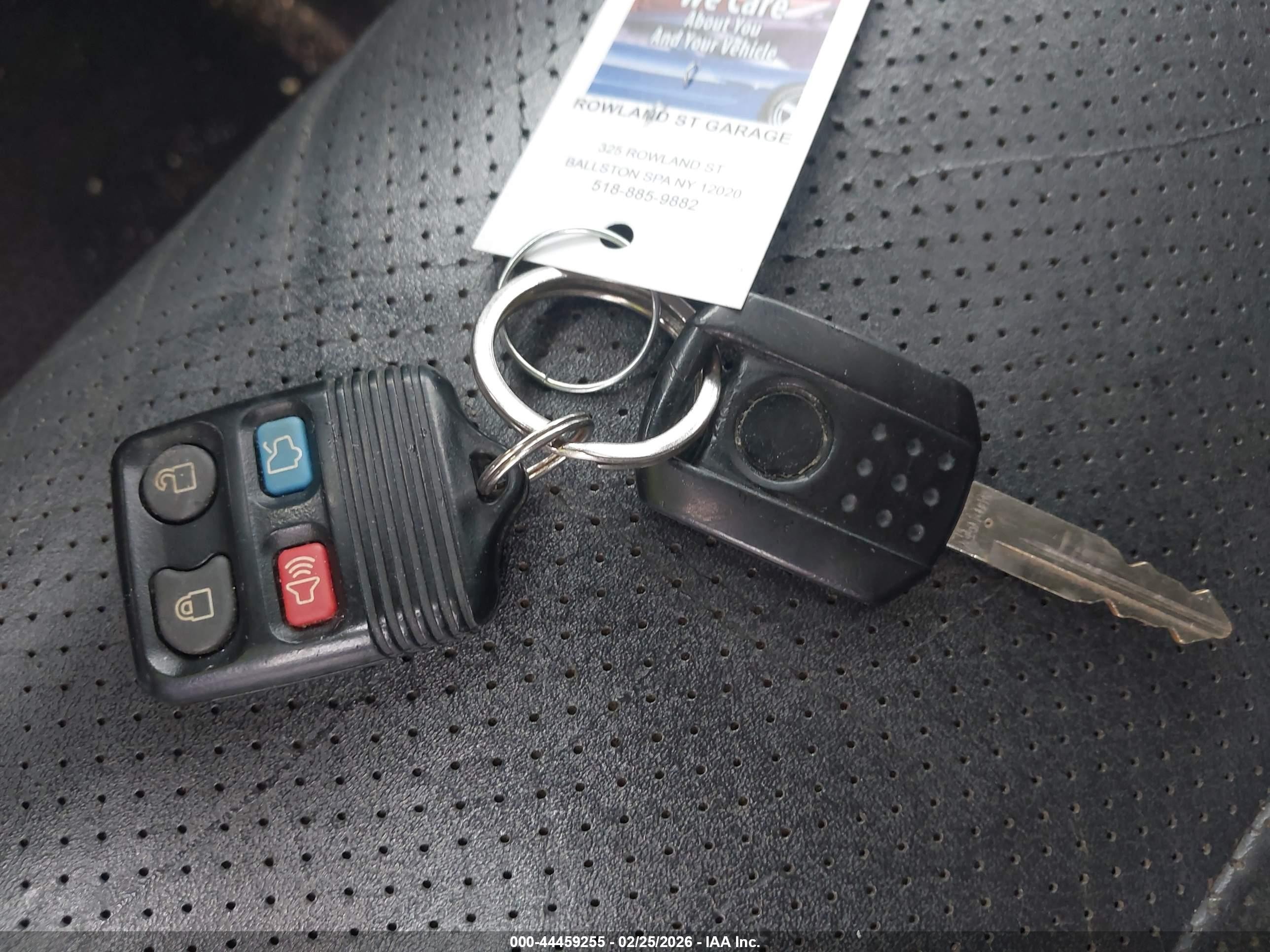 2009 Mercury Mountaineer Premier Черный vin: 4M2EU48E29UJ00263