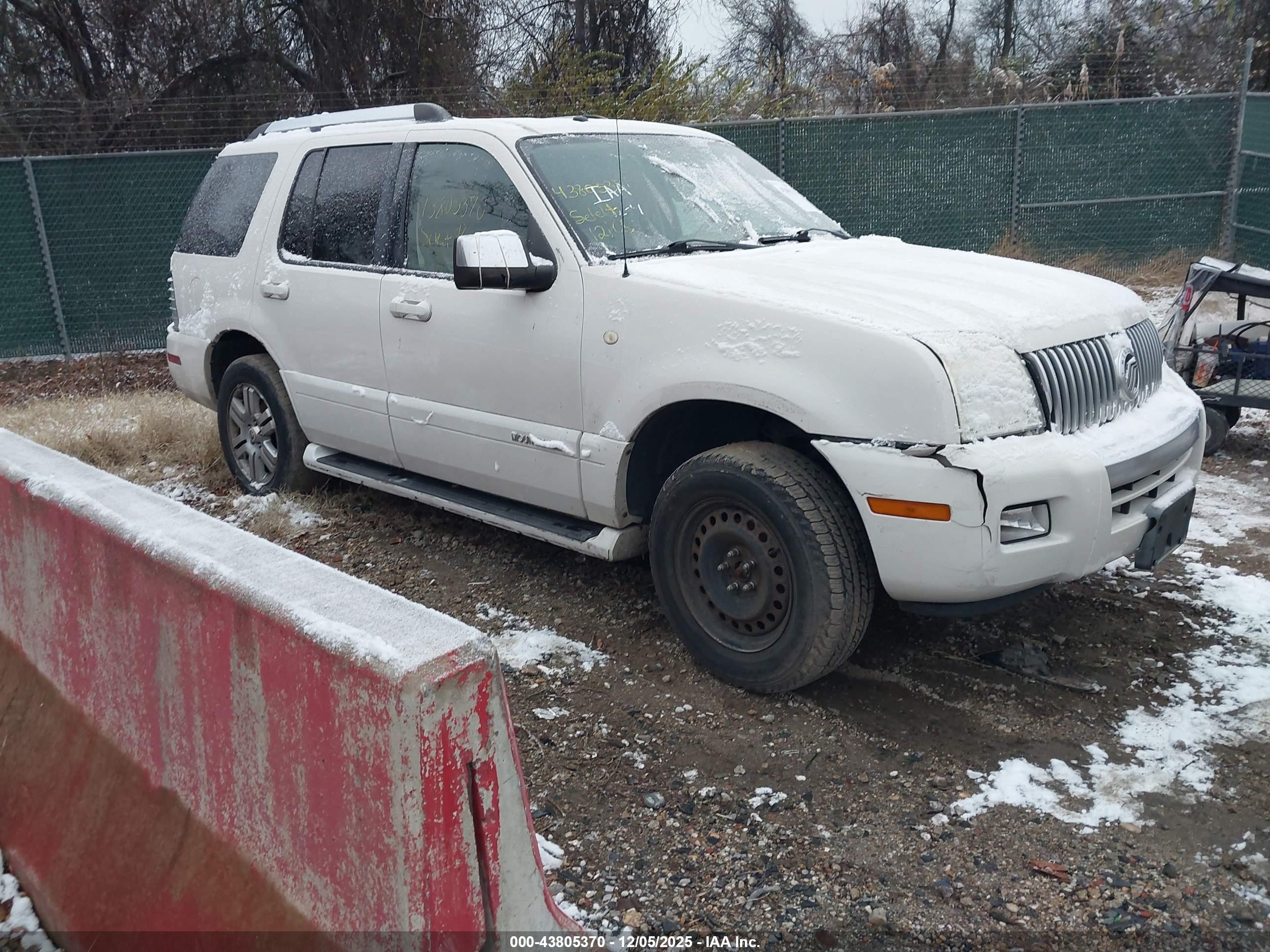 2008 Mercury Mountaineer Premier White vin: 4M2EU48E68UJ04198