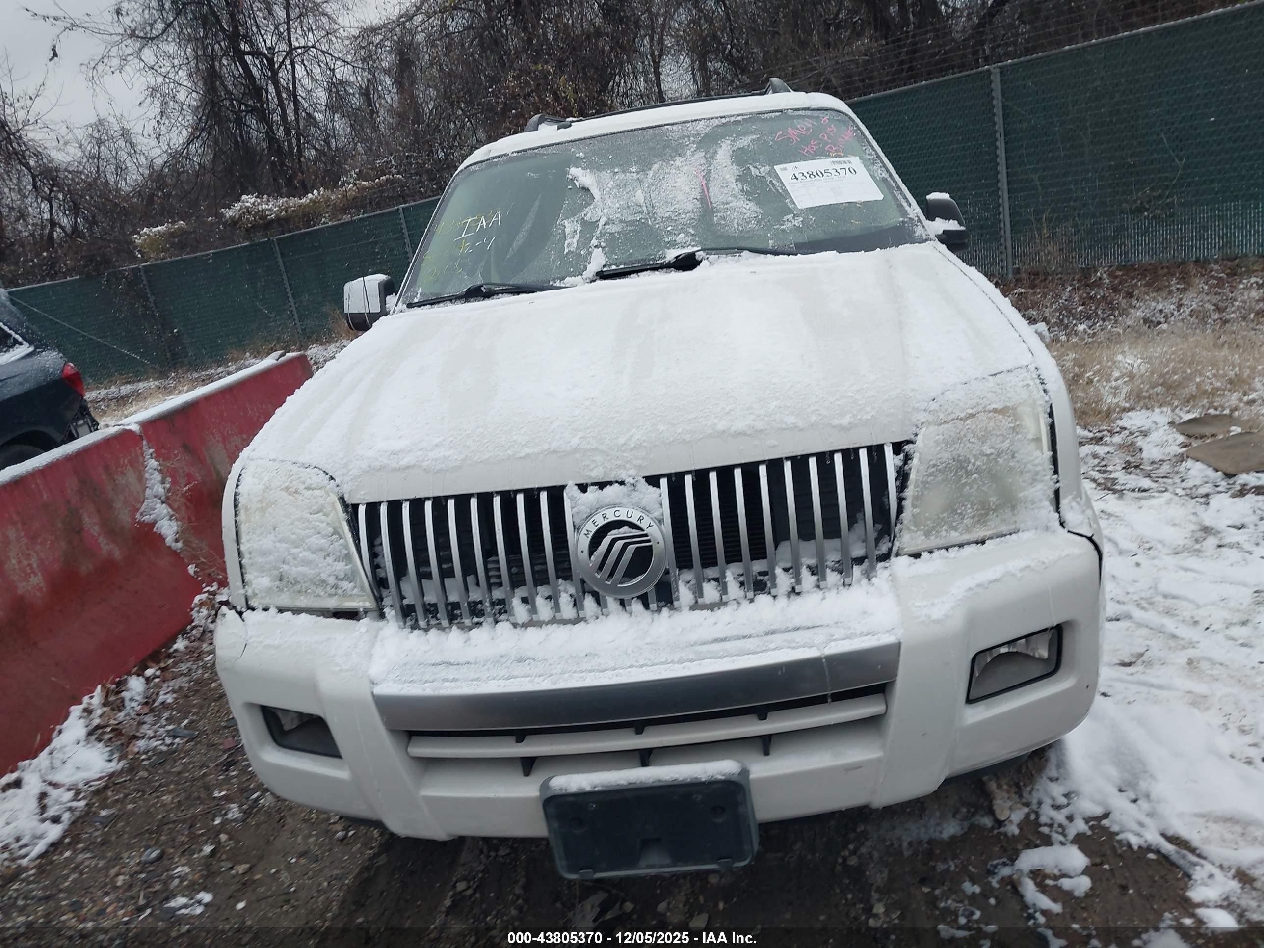 2008 Mercury Mountaineer Premier White vin: 4M2EU48E68UJ04198