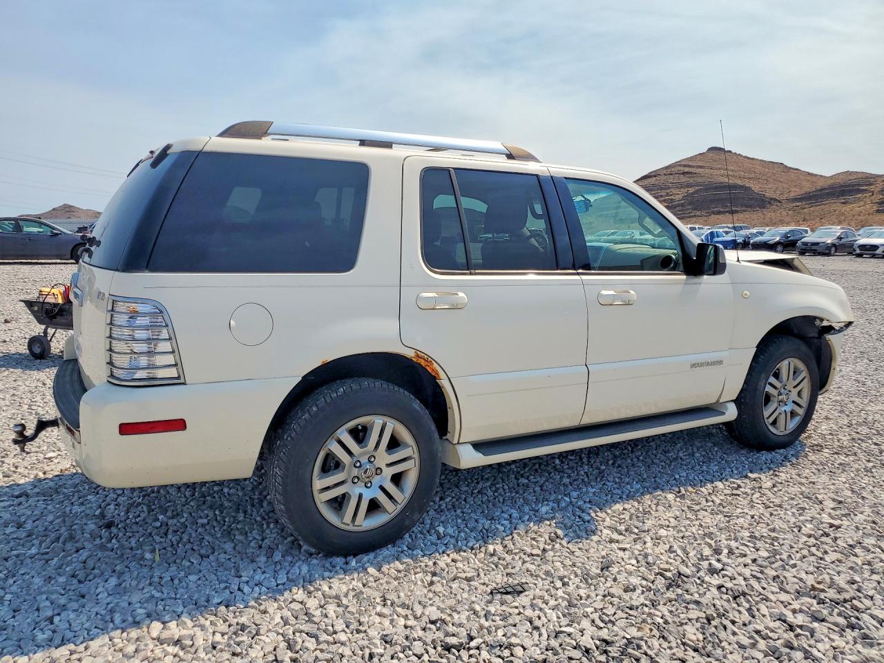 2007 Mercury Mountaineer Premier White vin: 4M2EU48E77UJ11353