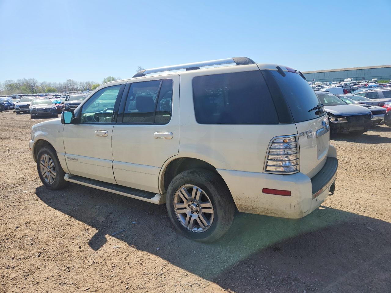 2007 Mercury Mountaineer Premier White vin: 4M2EU48E77UJ15077