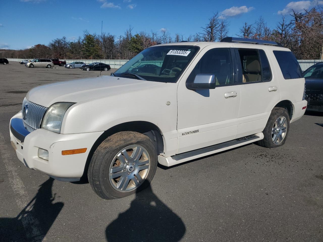 2008 Mercury Mountaineer Premier White vin: 4M2EU48E78UJ17428