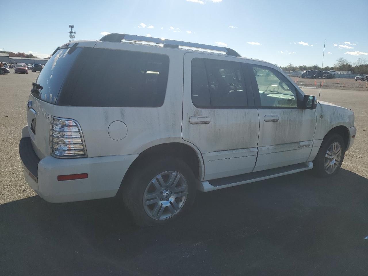 2008 Mercury Mountaineer Premier White vin: 4M2EU48E78UJ17428