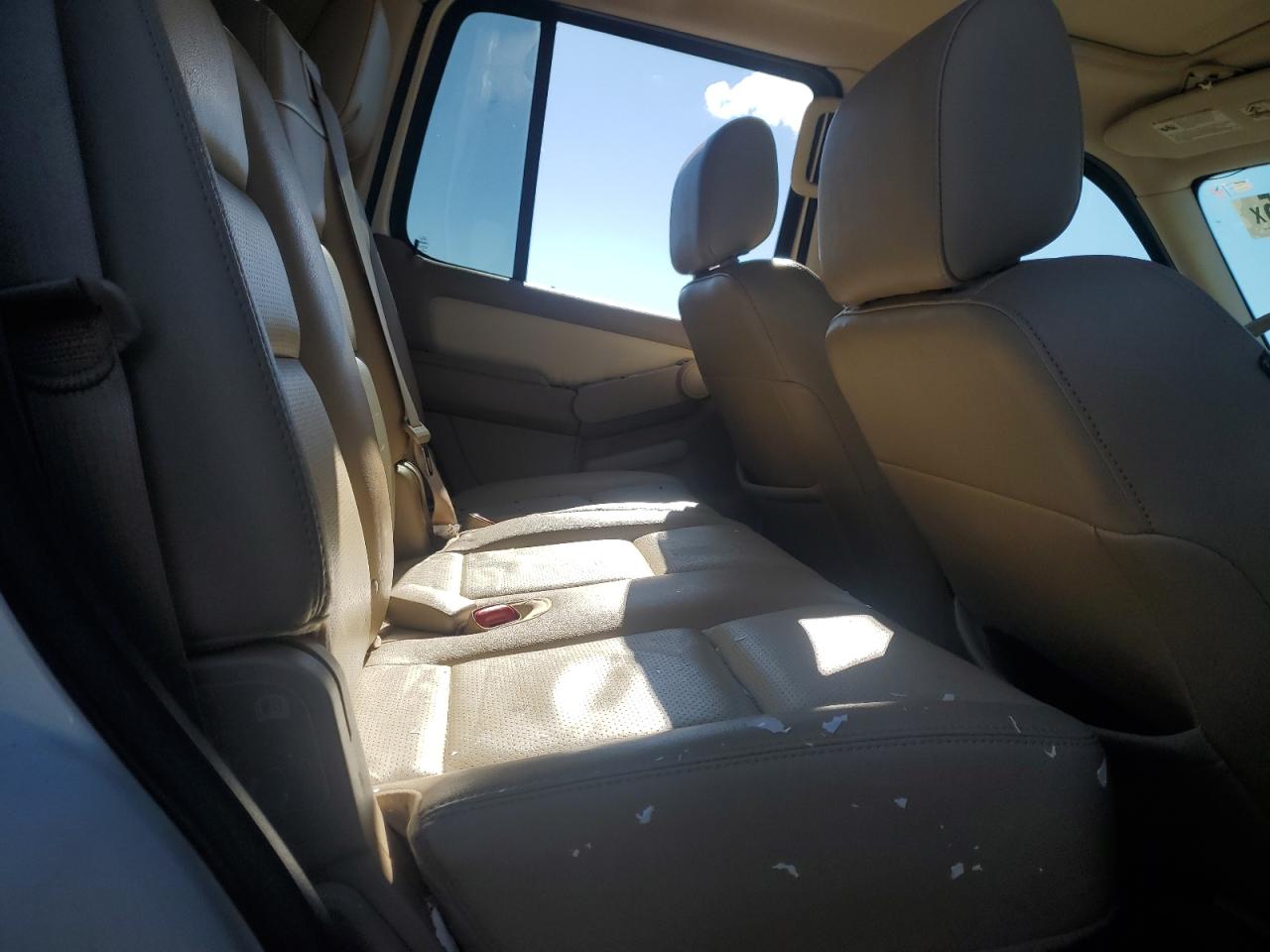 2008 Mercury Mountaineer Premier White vin: 4M2EU48E78UJ17428