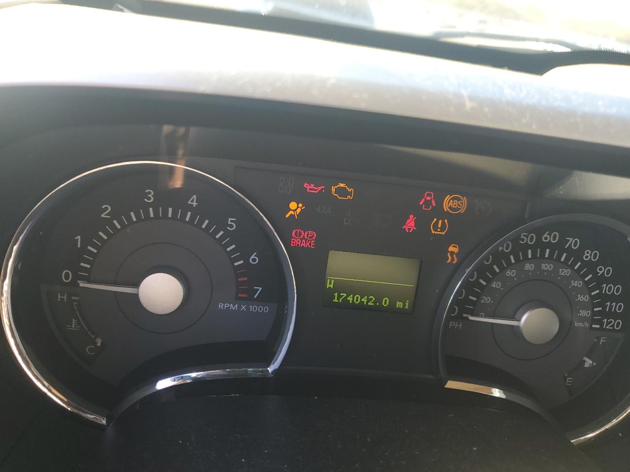 2008 Mercury Mountaineer Premier White vin: 4M2EU48E78UJ17428