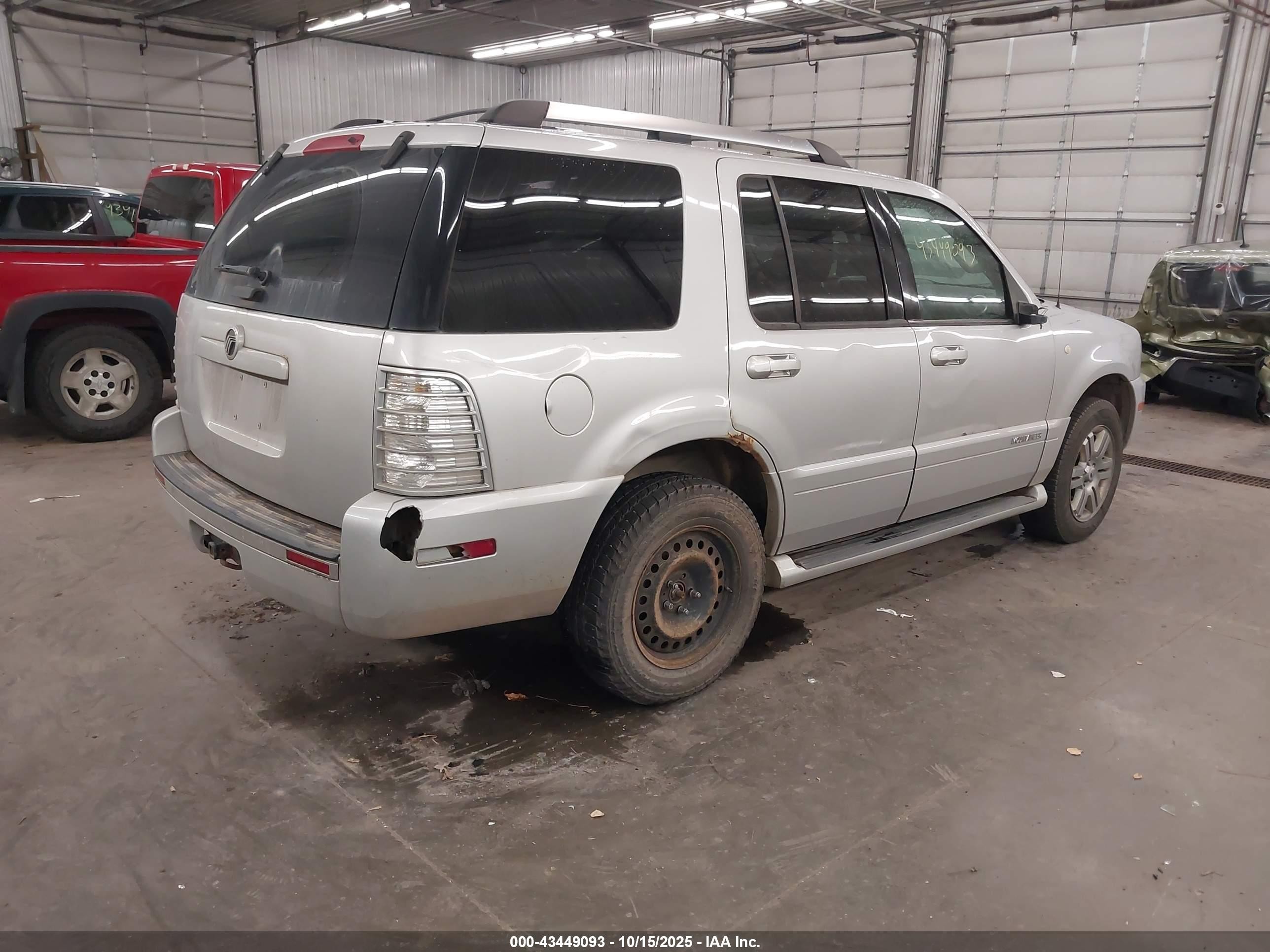 2009 Mercury Mountaineer Premier Silver vin: 4M2EU48E79UJ01389