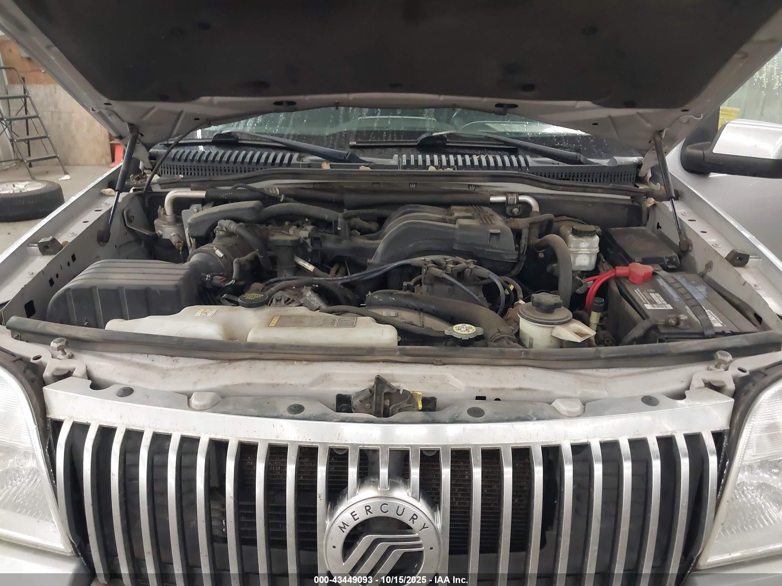 2009 Mercury Mountaineer Premier Silver vin: 4M2EU48E79UJ01389