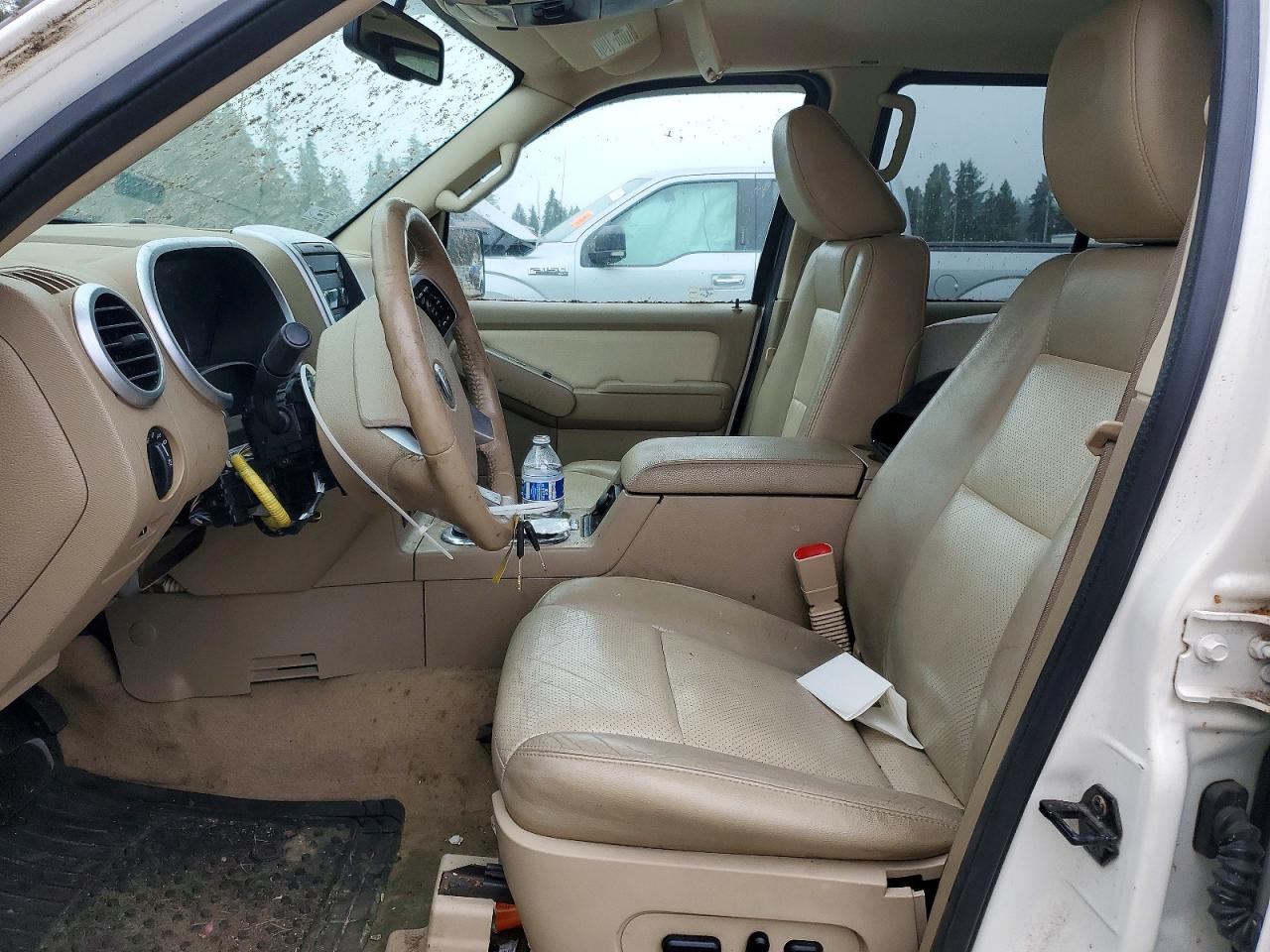 2009 Mercury Mountaineer Premier White vin: 4M2EU48E79UJ02333
