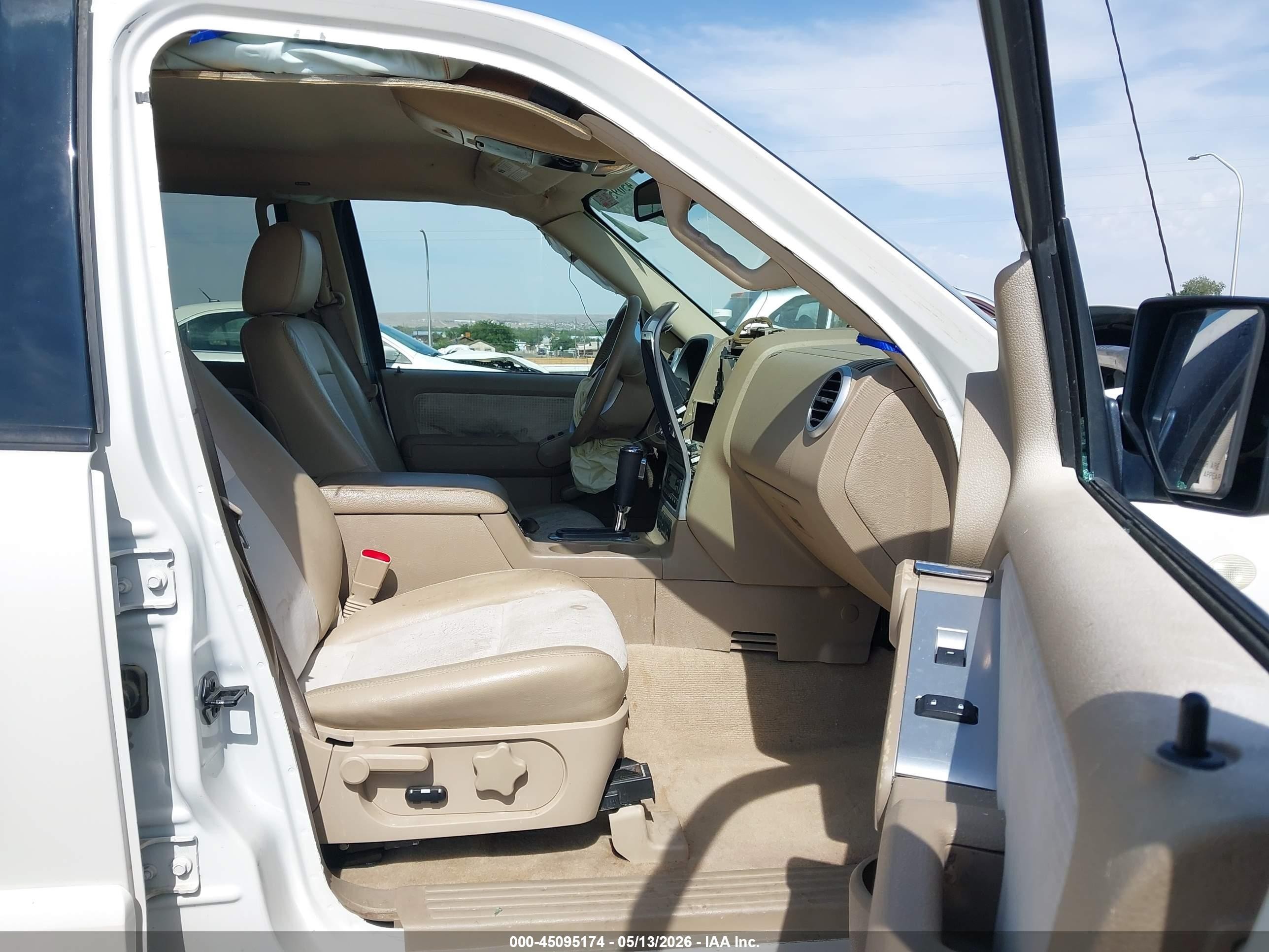 2007 Mercury Mountaineer Premier White vin: 4M2EU48E97UJ11418