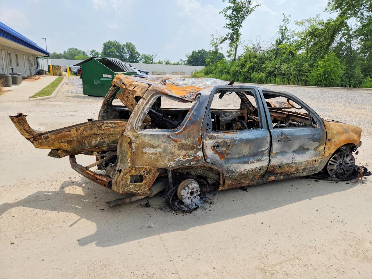 2006 Mercury Mariner Burn vin: 4M2YU56136DJ00271