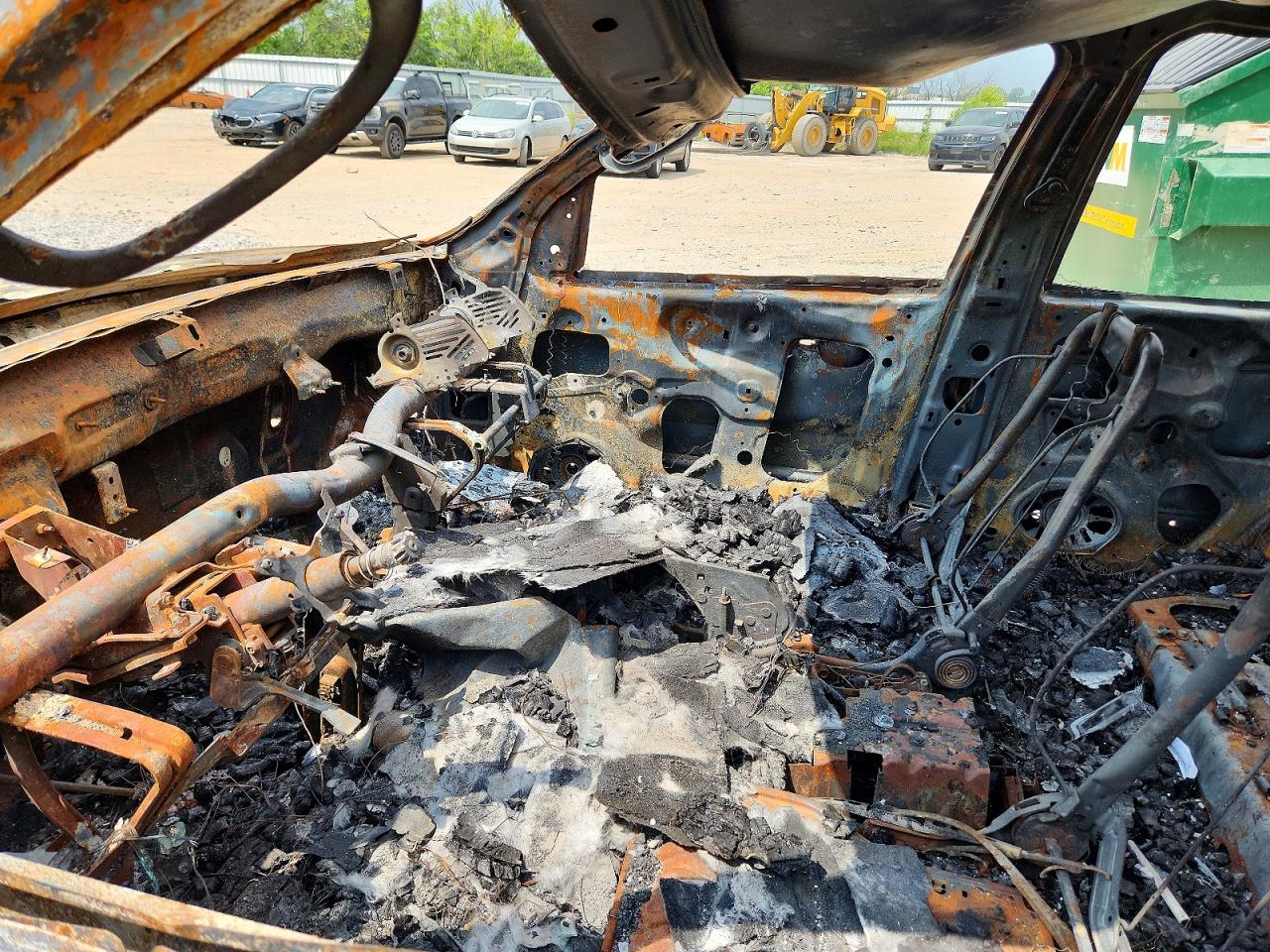2006 Mercury Mariner Burn vin: 4M2YU56136DJ00271