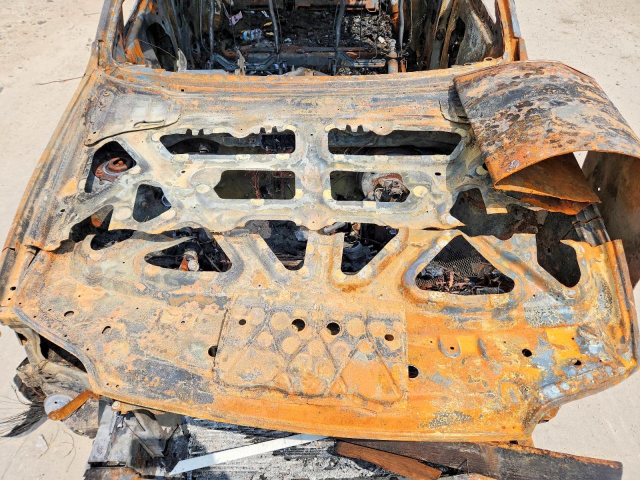 2006 Mercury Mariner Burn vin: 4M2YU56136DJ00271