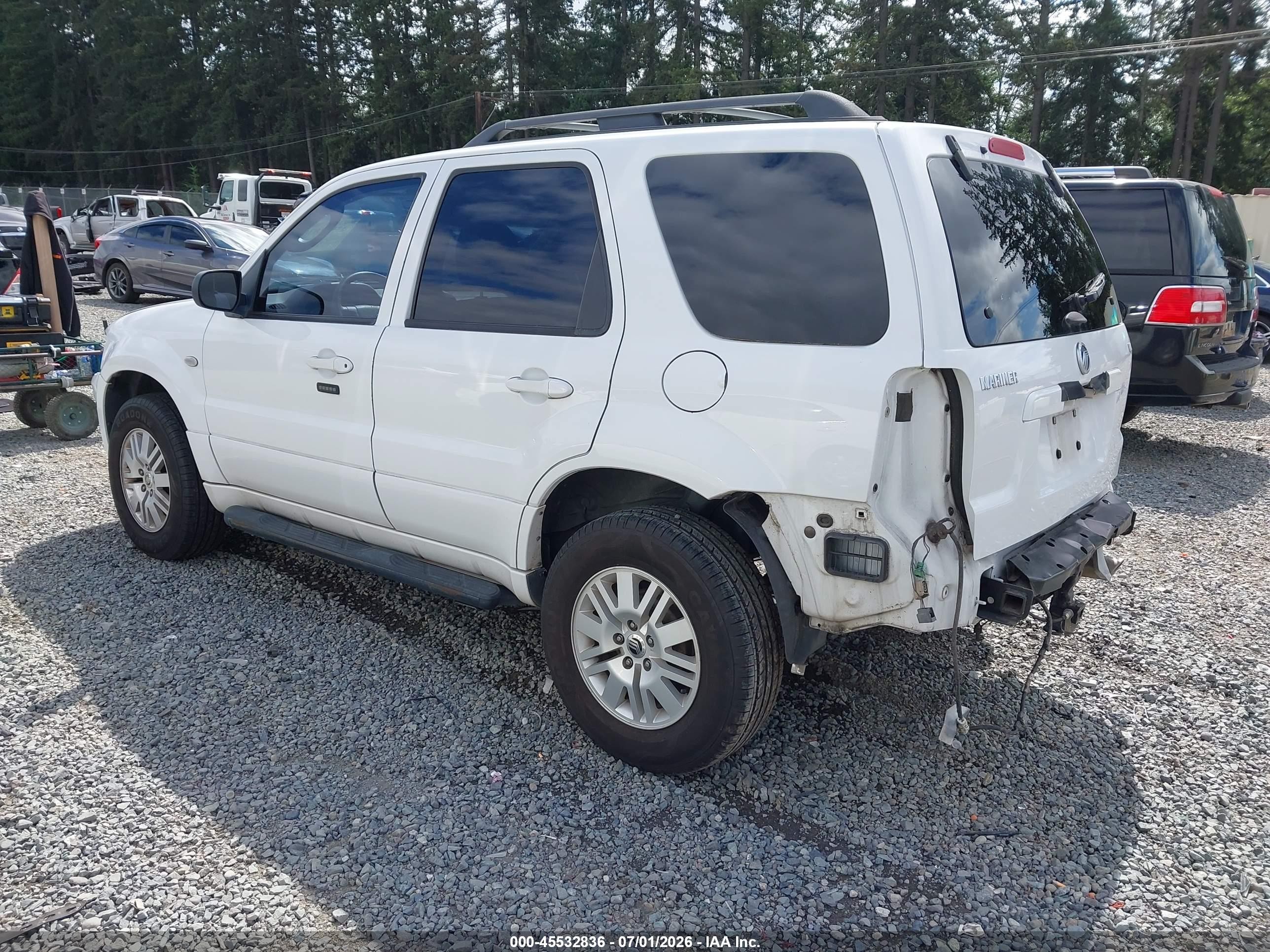 2005 Mercury Mariner Luxury/premier White vin: 4M2YU56175DJ09666
