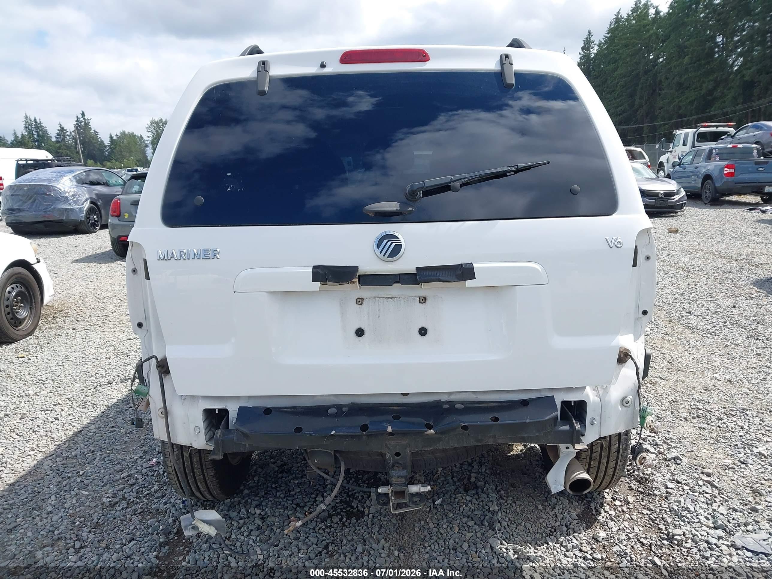 2005 Mercury Mariner Luxury/premier White vin: 4M2YU56175DJ09666