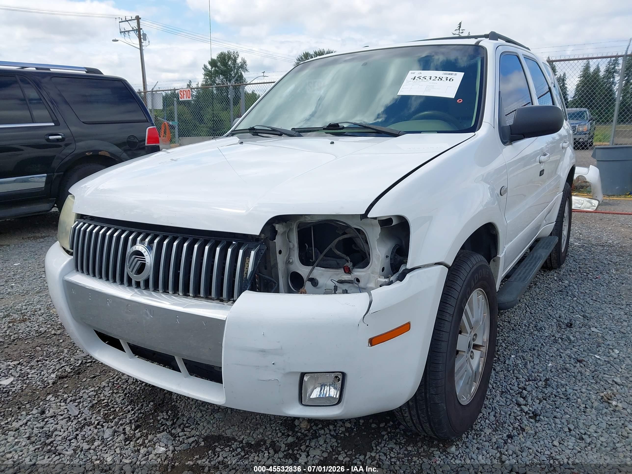 2005 Mercury Mariner Luxury/premier White vin: 4M2YU56175DJ09666