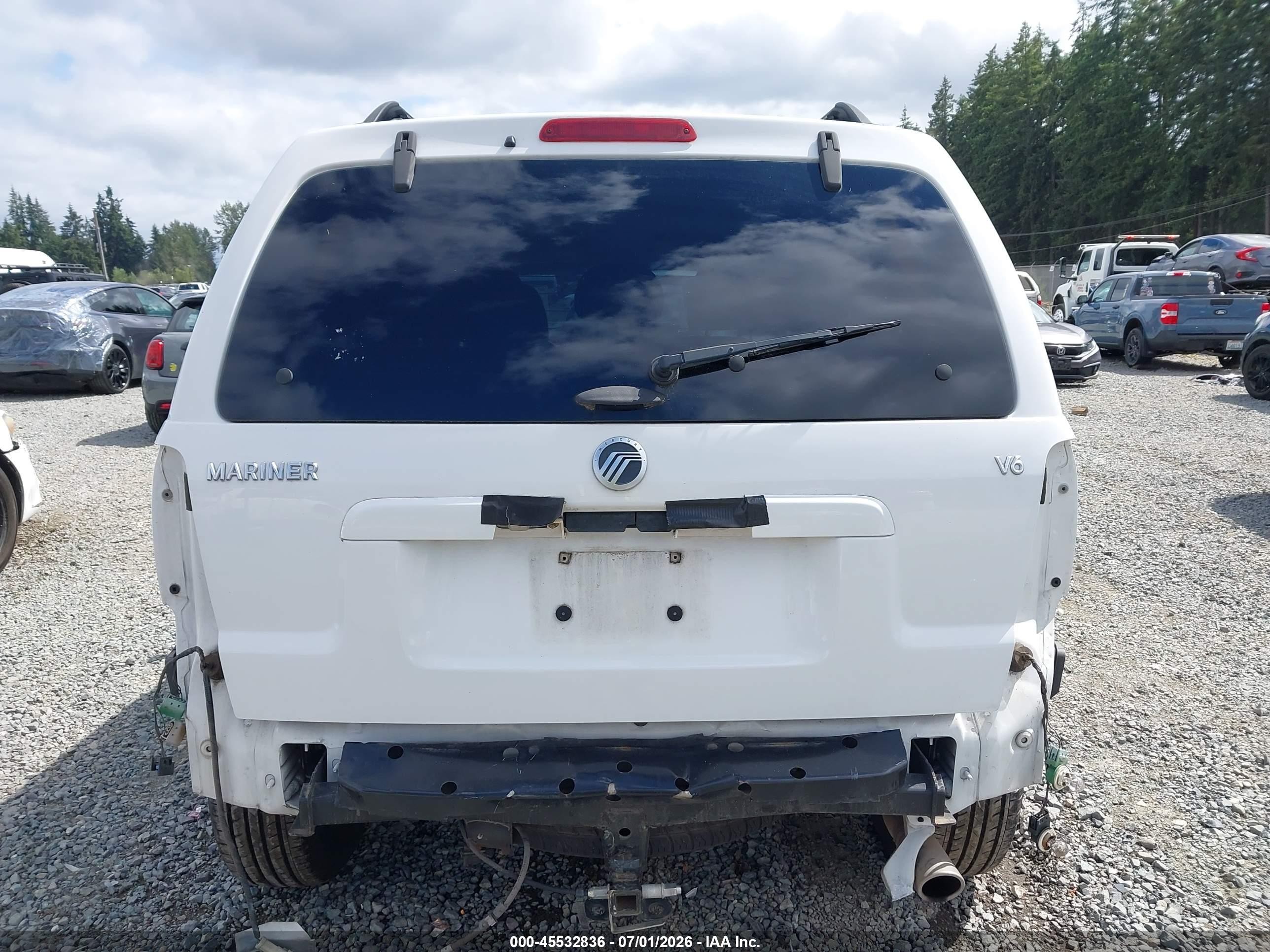 2005 Mercury Mariner Luxury/premier White vin: 4M2YU56175DJ09666