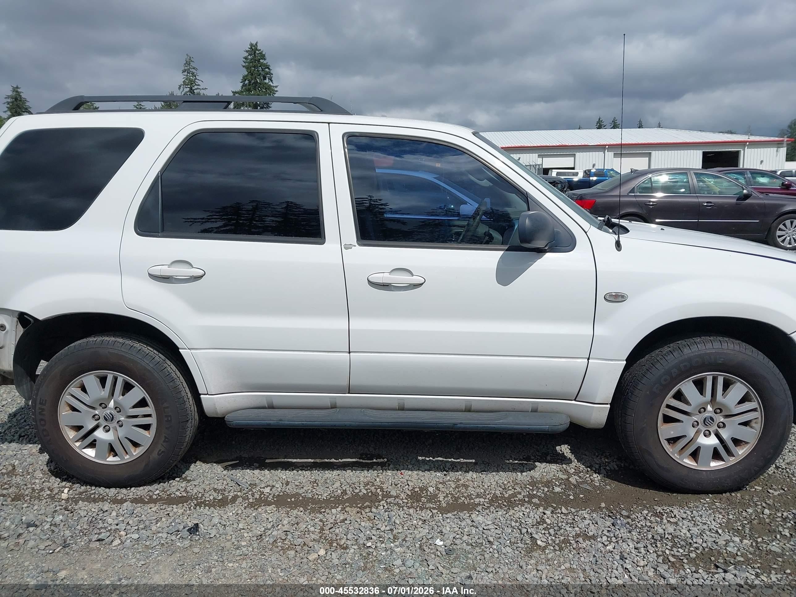 2005 Mercury Mariner Luxury/premier White vin: 4M2YU56175DJ09666