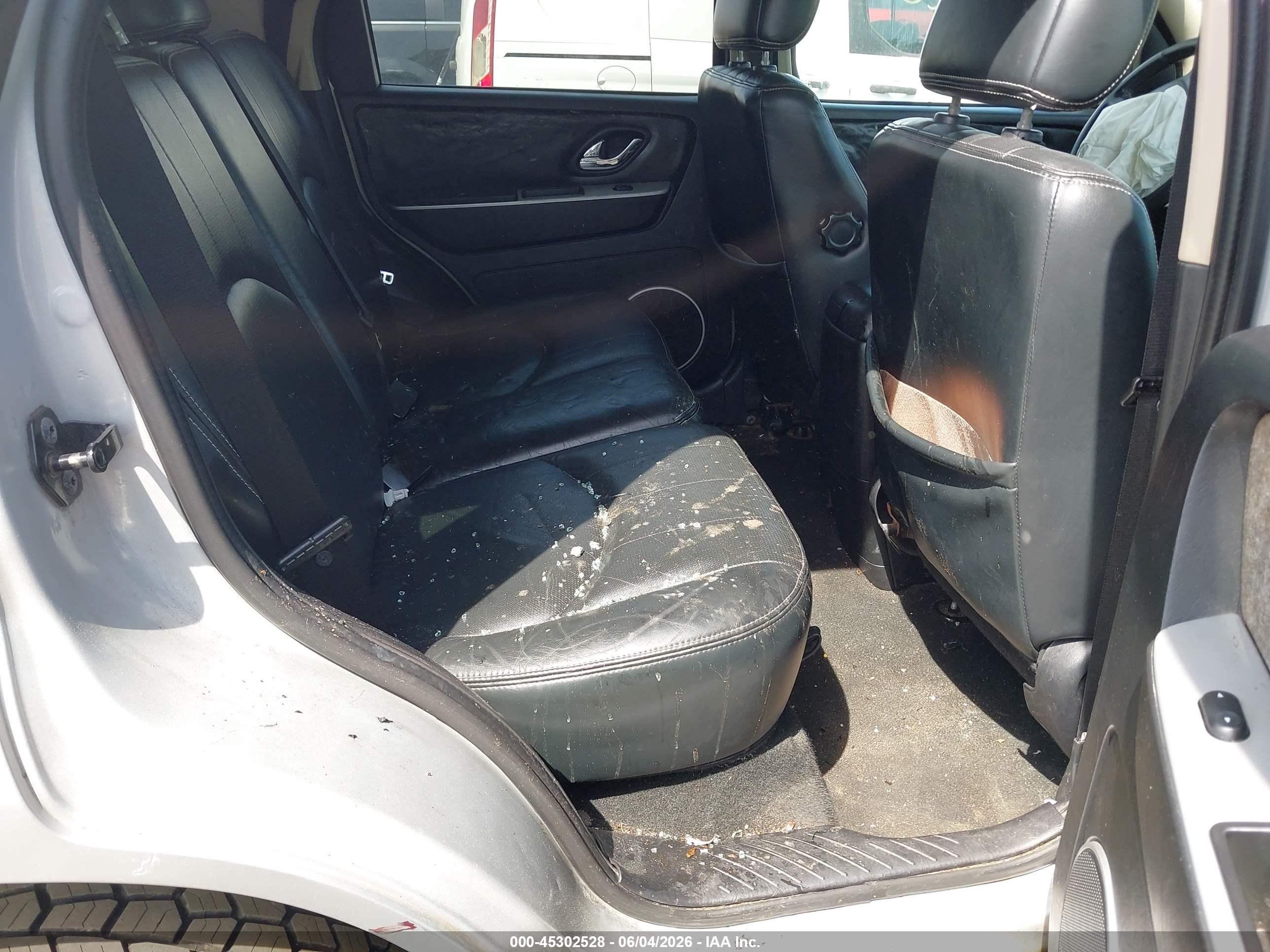 2005 Mercury Mariner Luxury/premier Silver vin: 4M2YU57125DJ08441