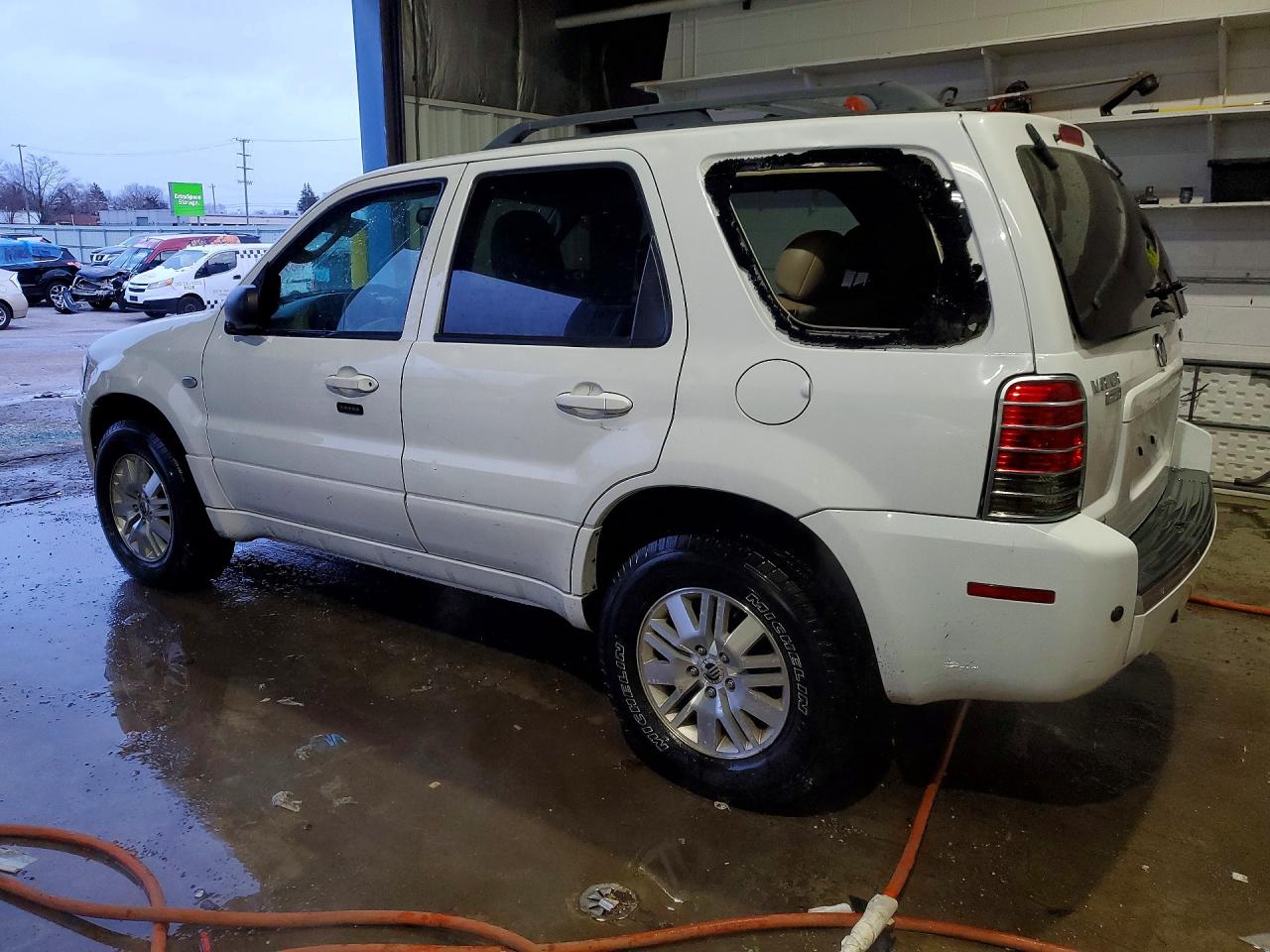 2006 Mercury Mariner White vin: 4M2YU57146DJ00892