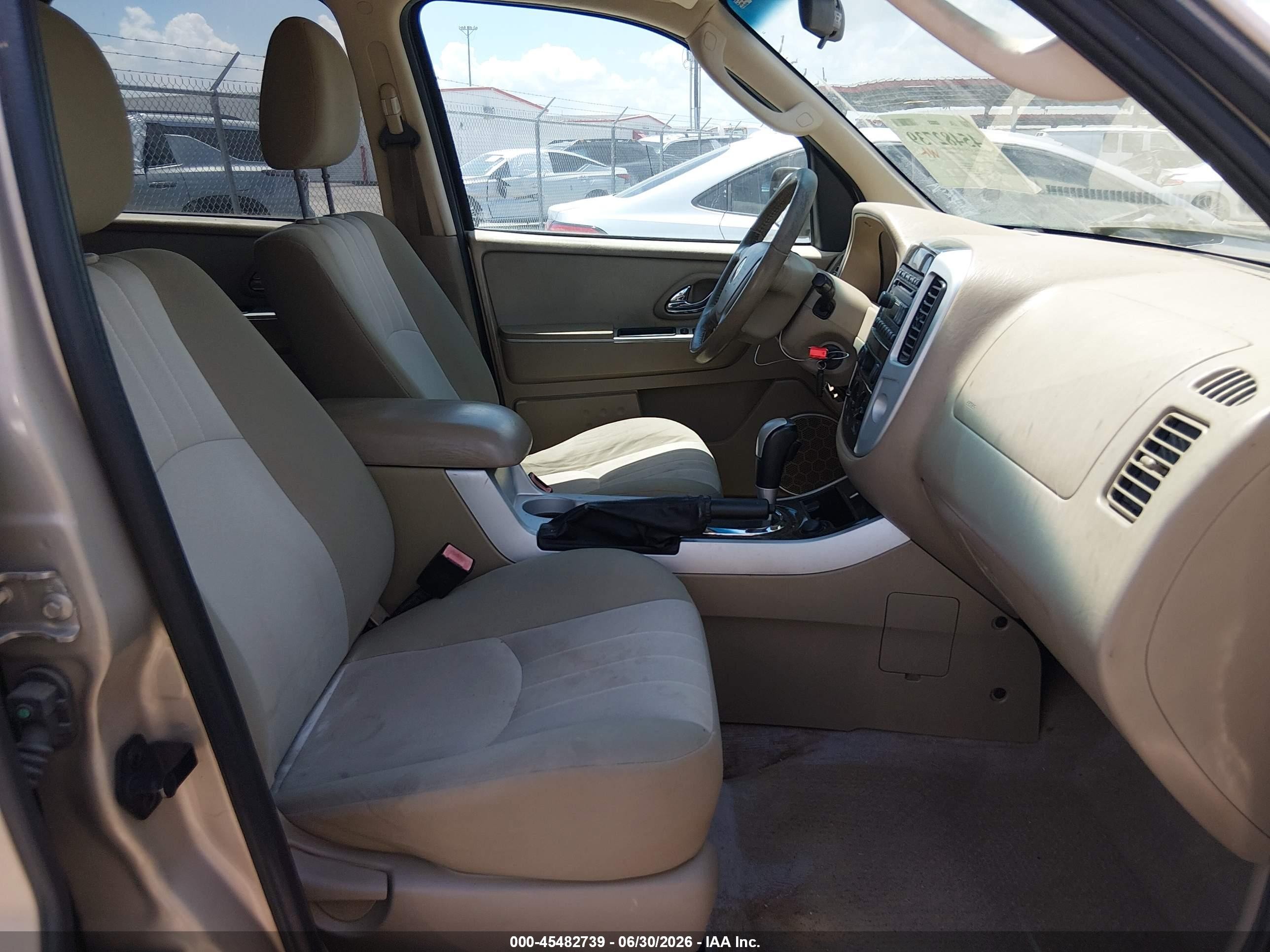 2007 Mercury Mariner Convenience Gold vin: 4M2YU80Z57KJ01712