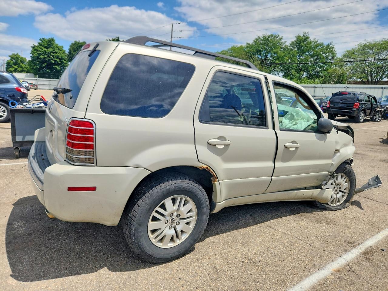 2007 Mercury Mariner Luxury Beige vin: 4M2YU81167KJ00691
