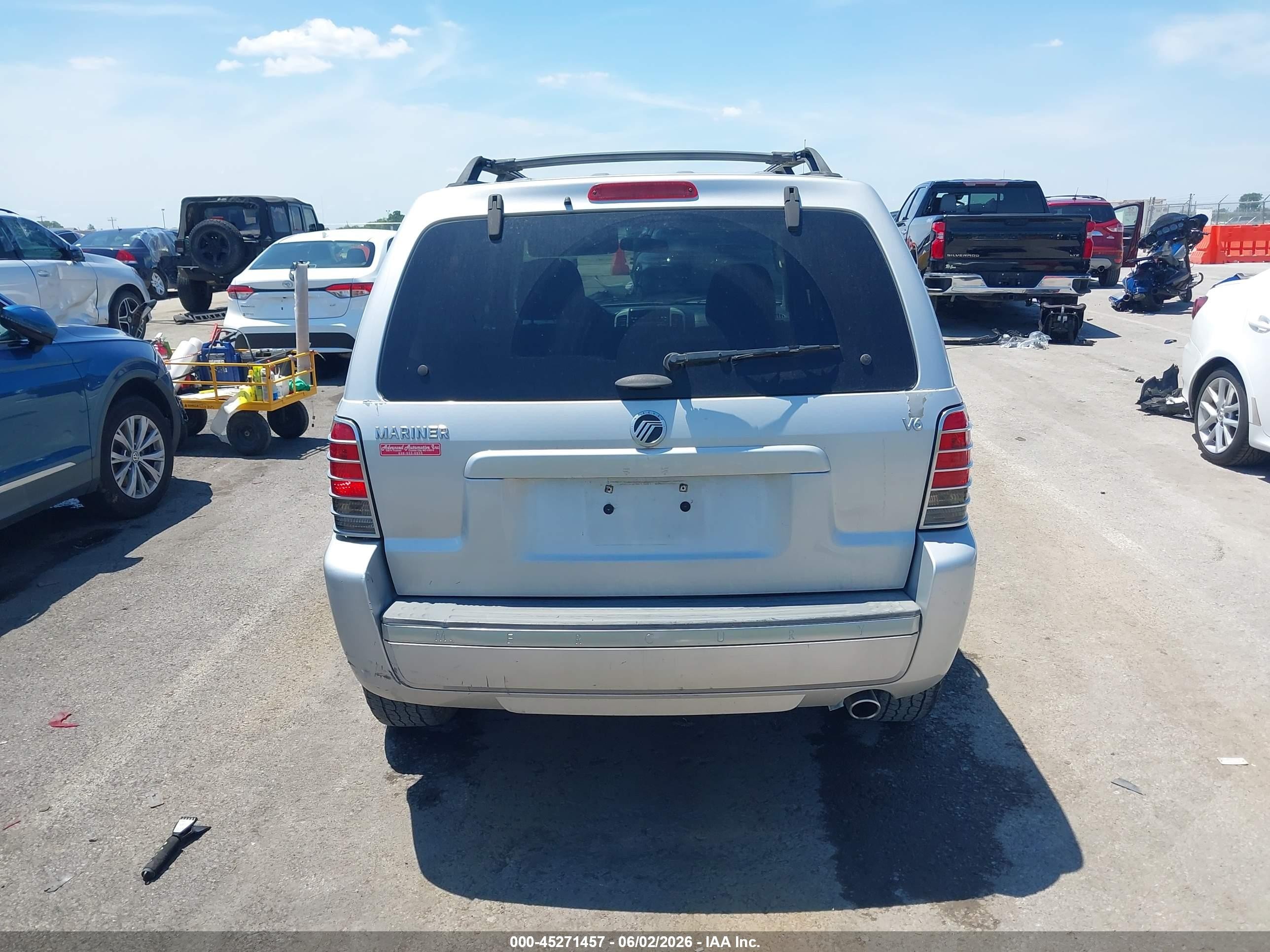 2007 Mercury Mariner Luxury Silver vin: 4M2YU81167KJ03123