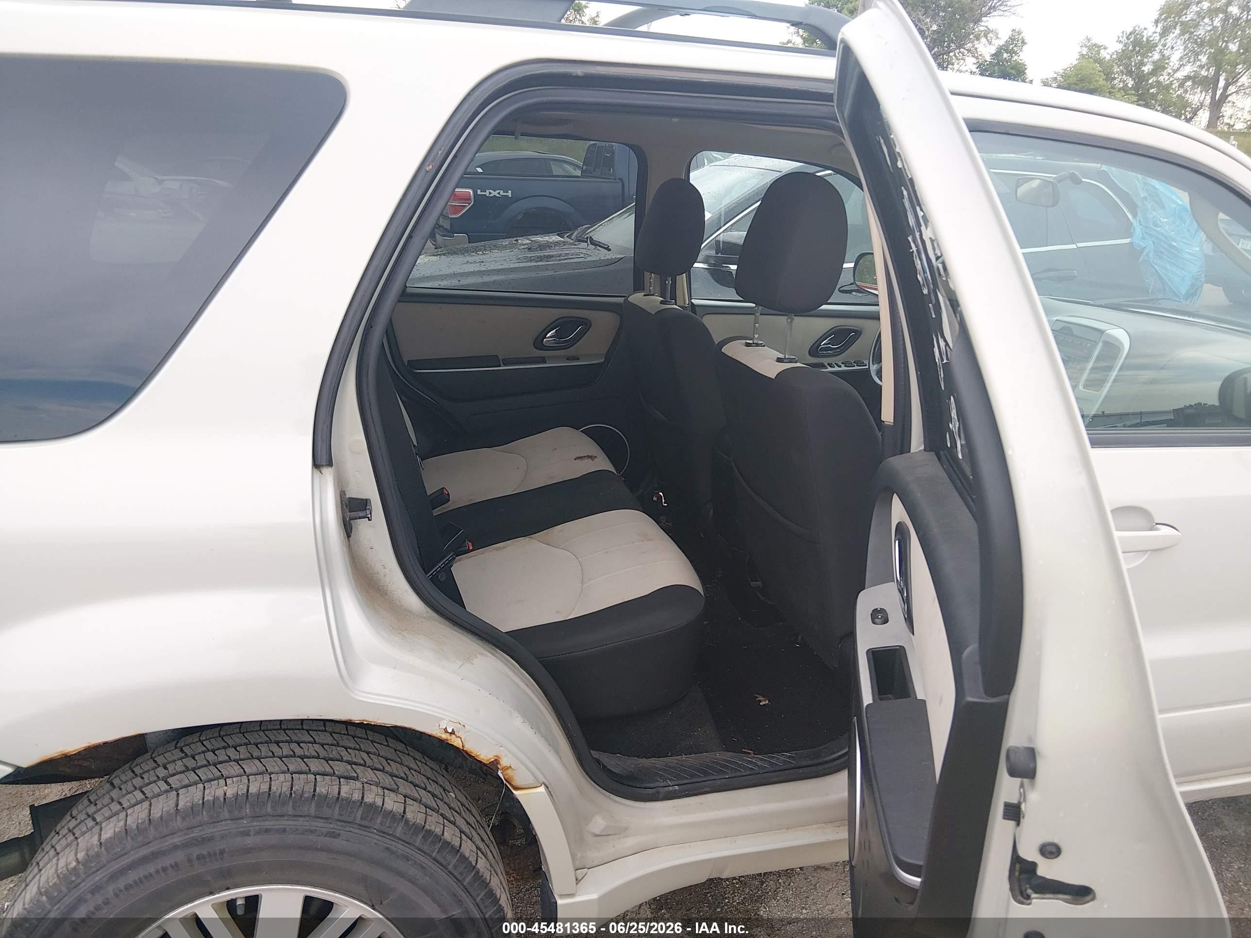 2007 Mercury Mariner Luxury Beige vin: 4M2YU91157KJ12367