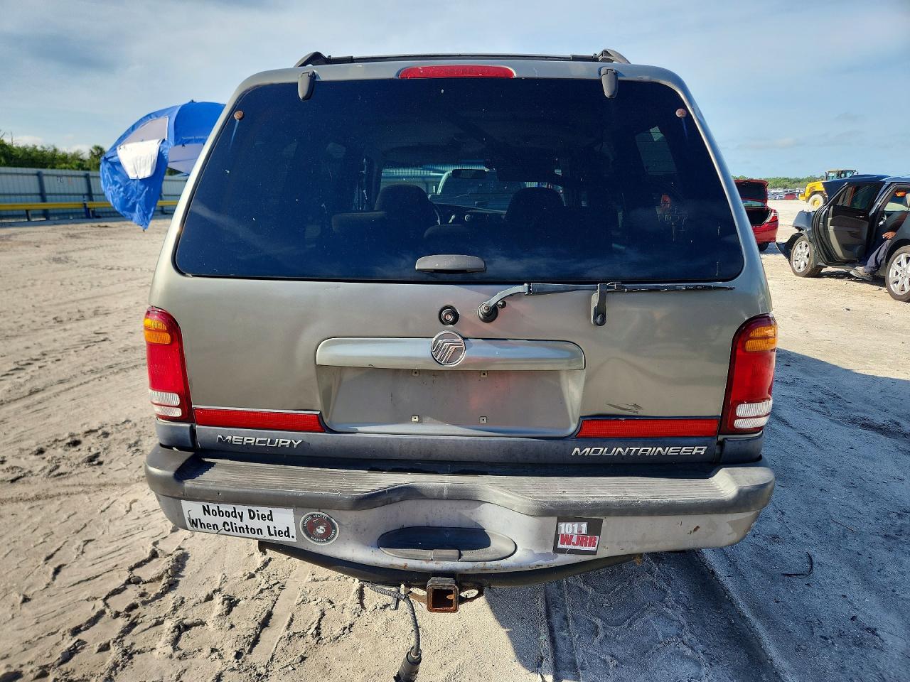 1999 Mercury Mountaineer Green vin: 4M2ZU52P1XUJ31129