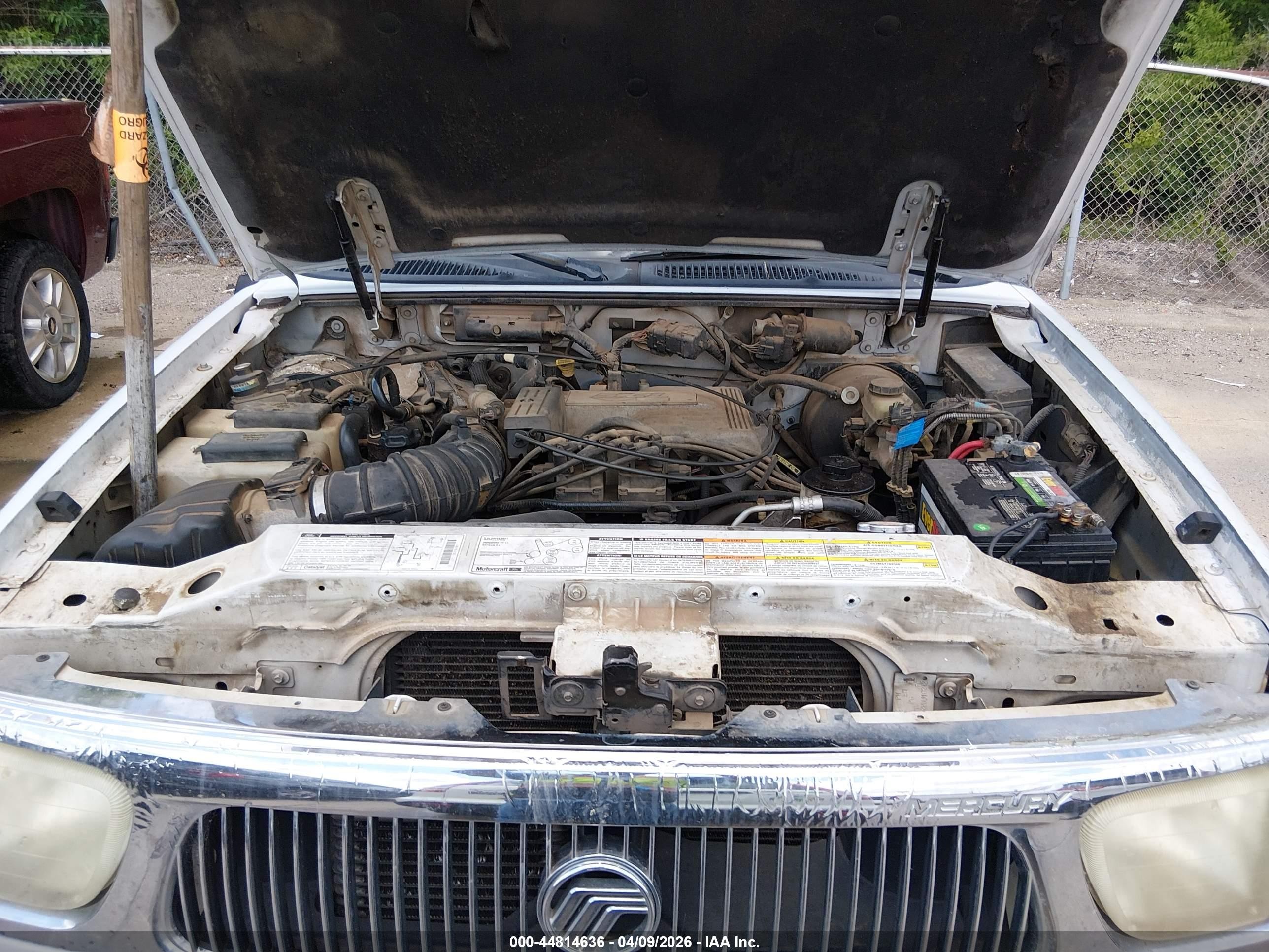 1998 Mercury Mountaineer   White vin: 4M2ZU52P2WUJ10272