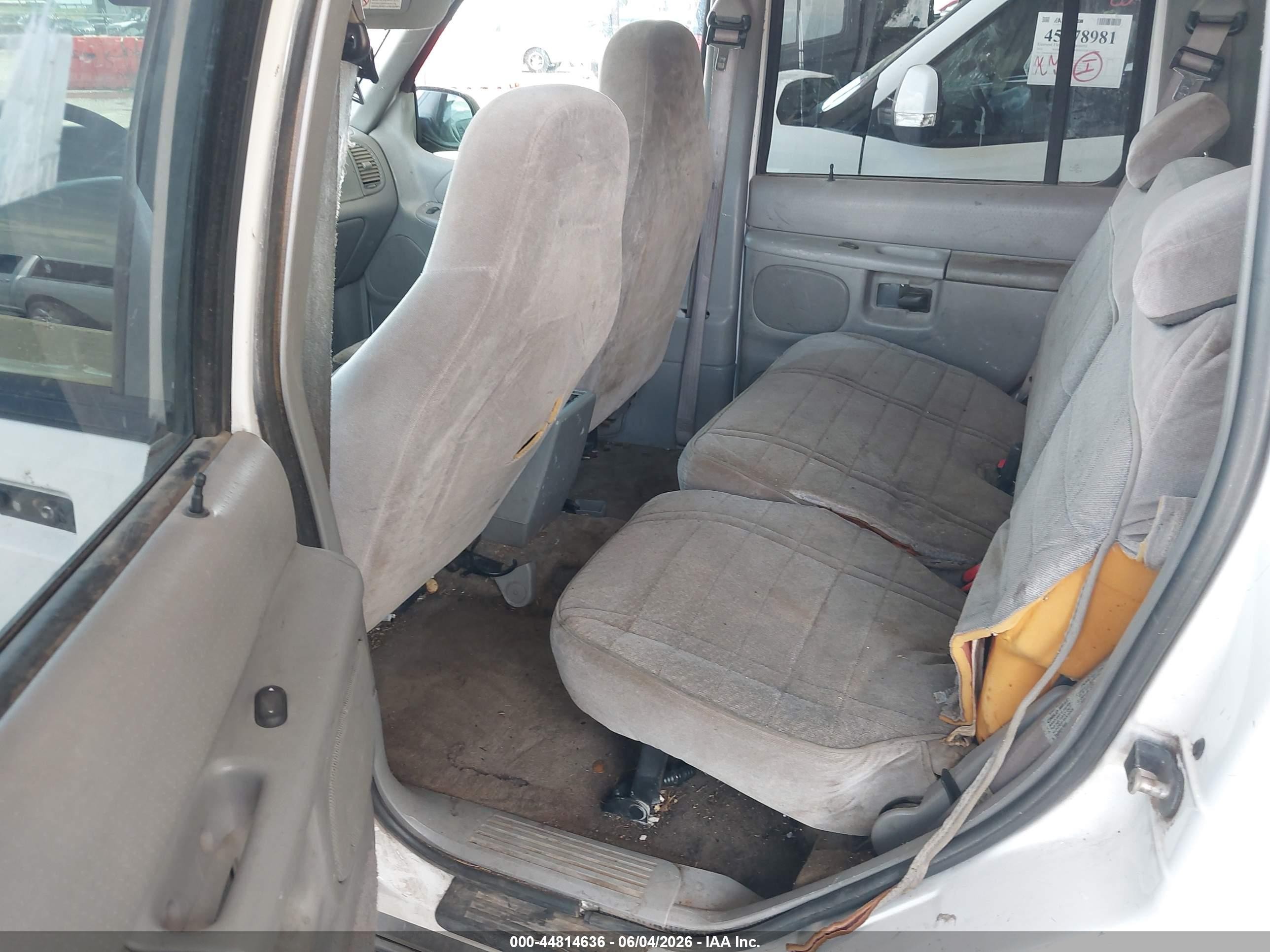 1998 Mercury Mountaineer   White vin: 4M2ZU52P2WUJ10272