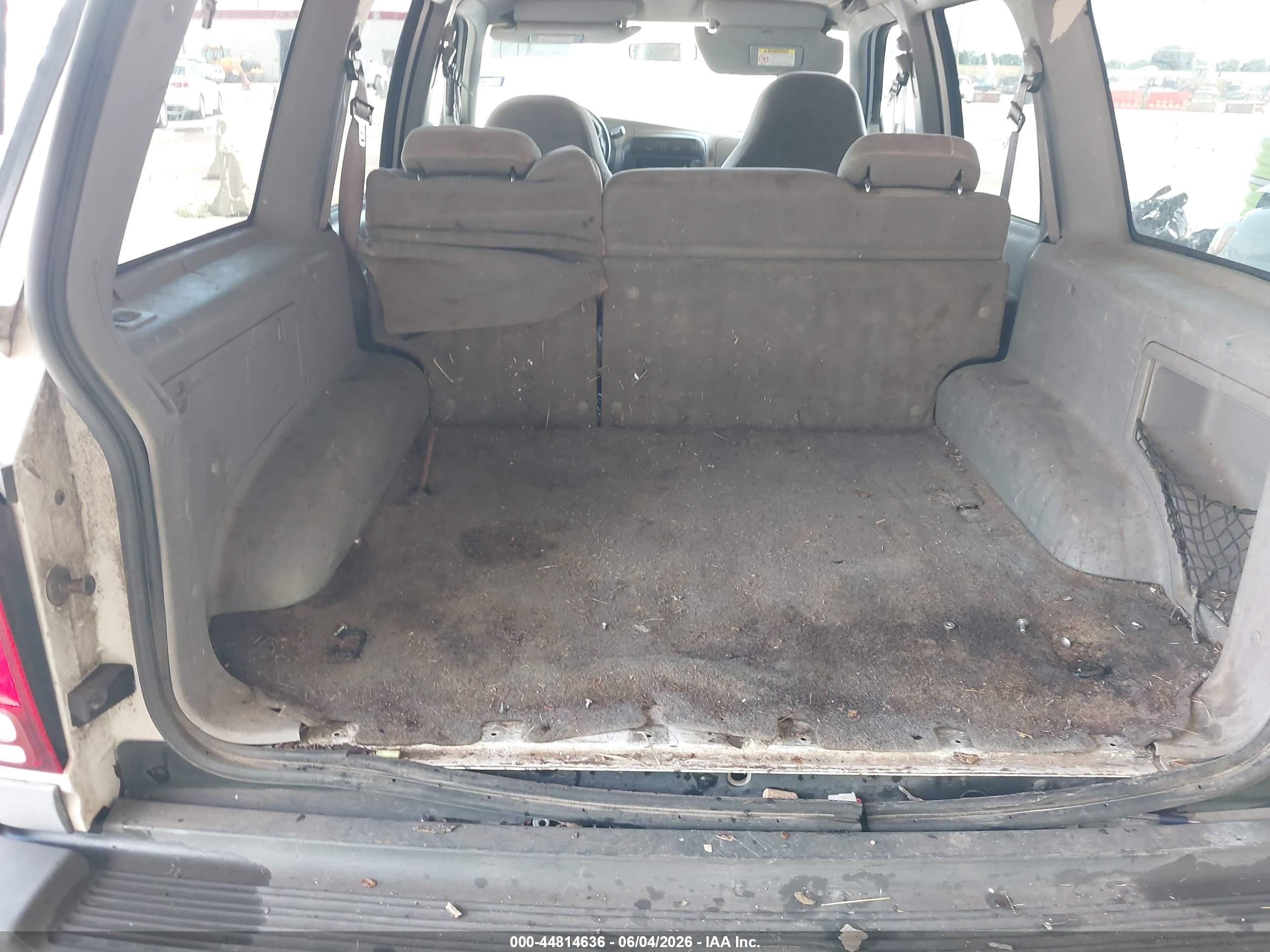 1998 Mercury Mountaineer   White vin: 4M2ZU52P2WUJ10272