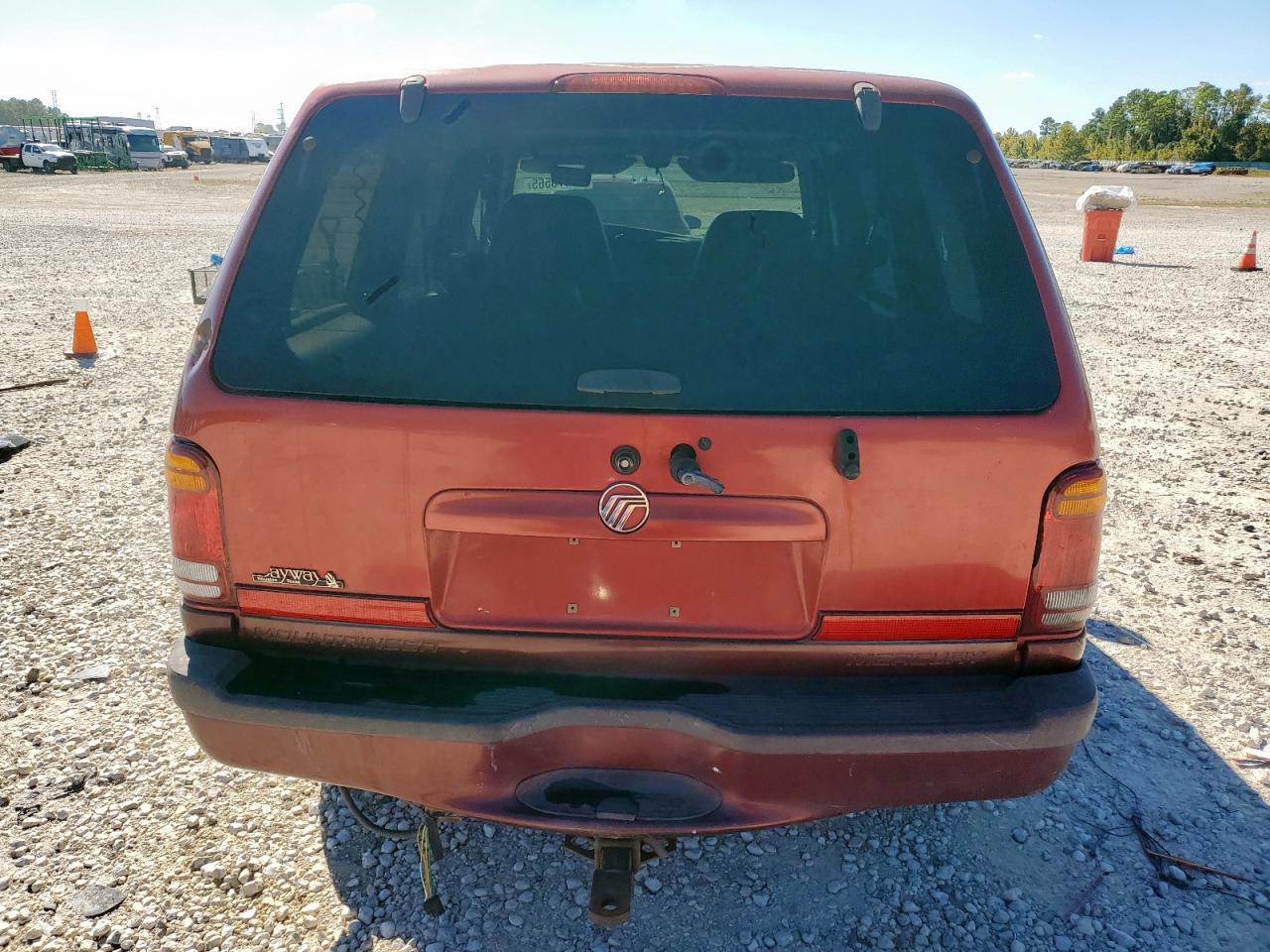 1998 Mercury Mountaineer Red vin: 4M2ZU52P7WUJ46376