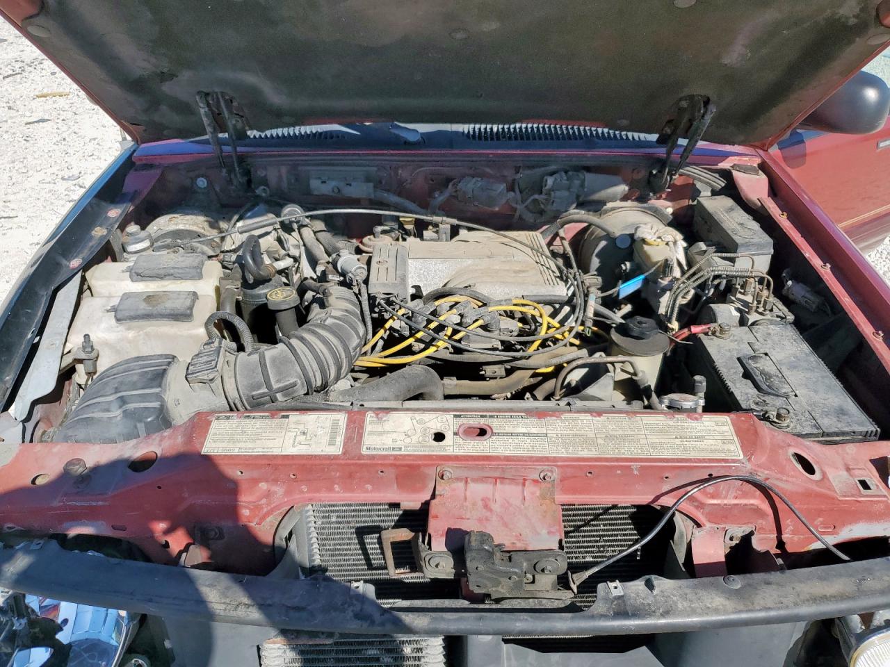 1998 Mercury Mountaineer Red vin: 4M2ZU52P7WUJ46376