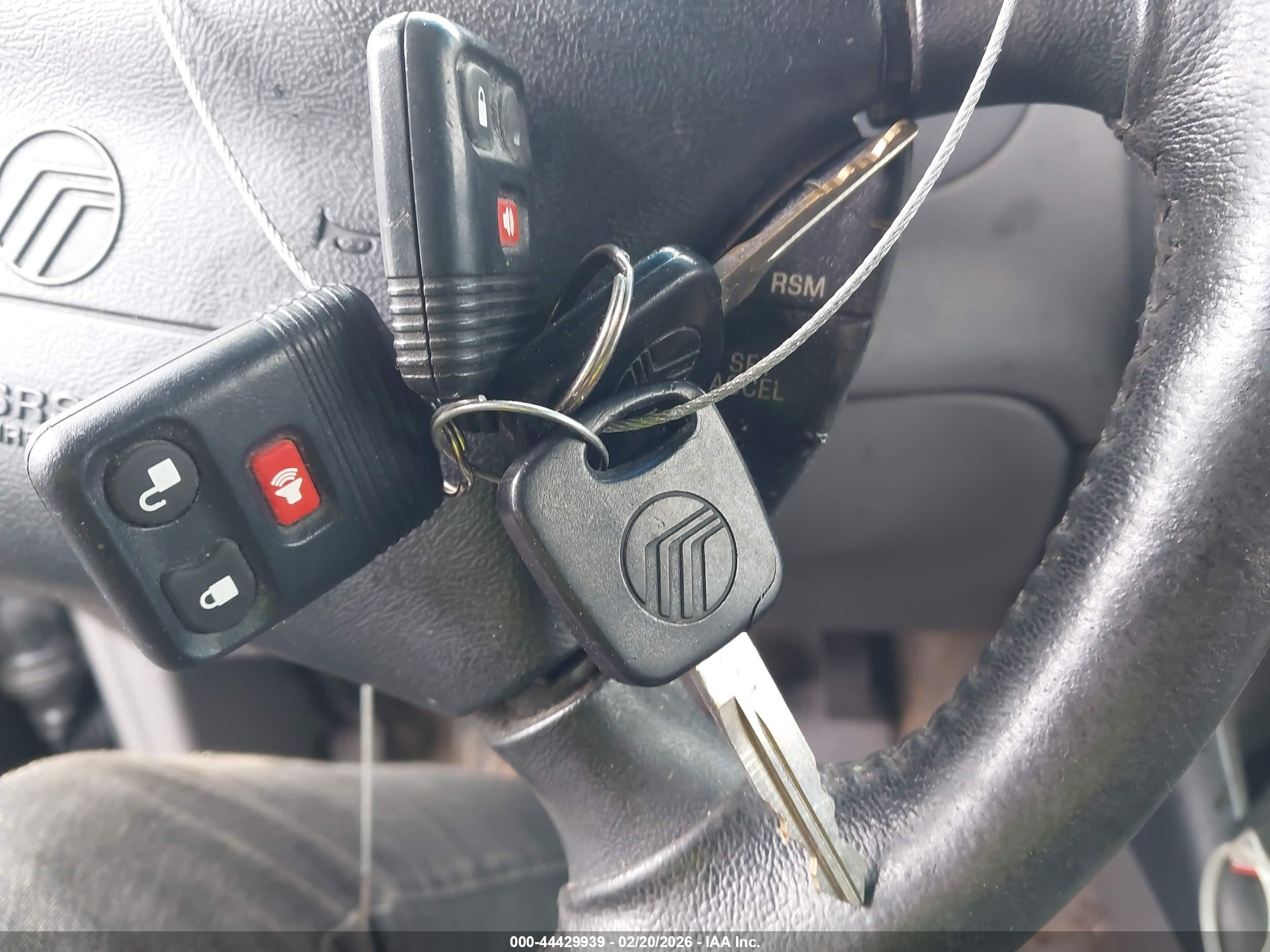 1999 Mercury Mountaineer   Черный vin: 4M2ZU54E0XUJ37872
