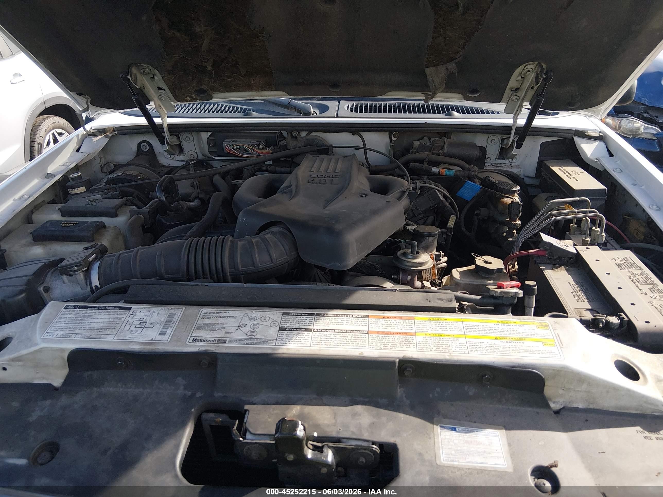 1998 Mercury Mountaineer   White vin: 4M2ZU54EXWUJ25002