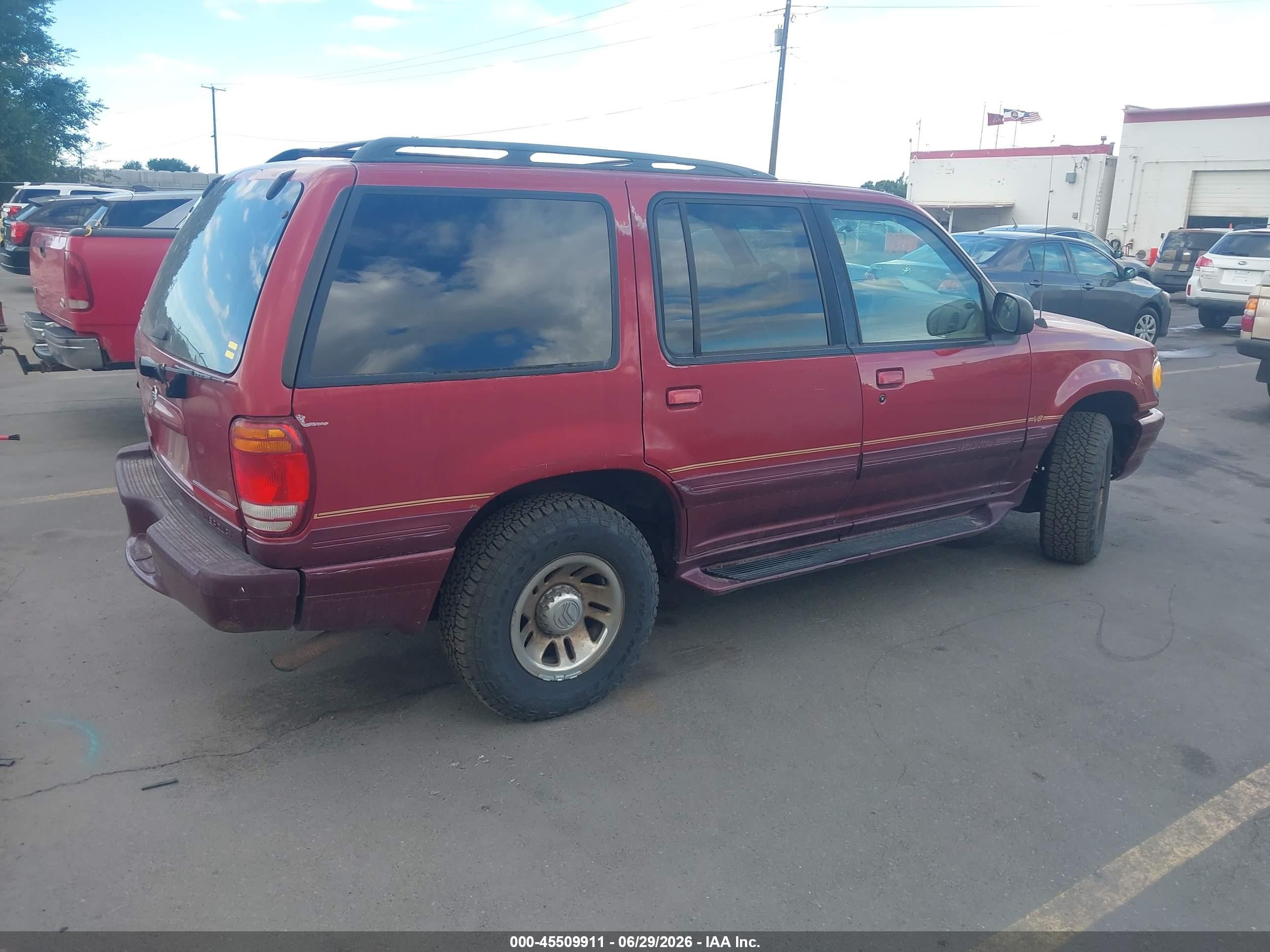 1998 Mercury Mountaineer   Maroon vin: 4M2ZU55P6WUJ38426