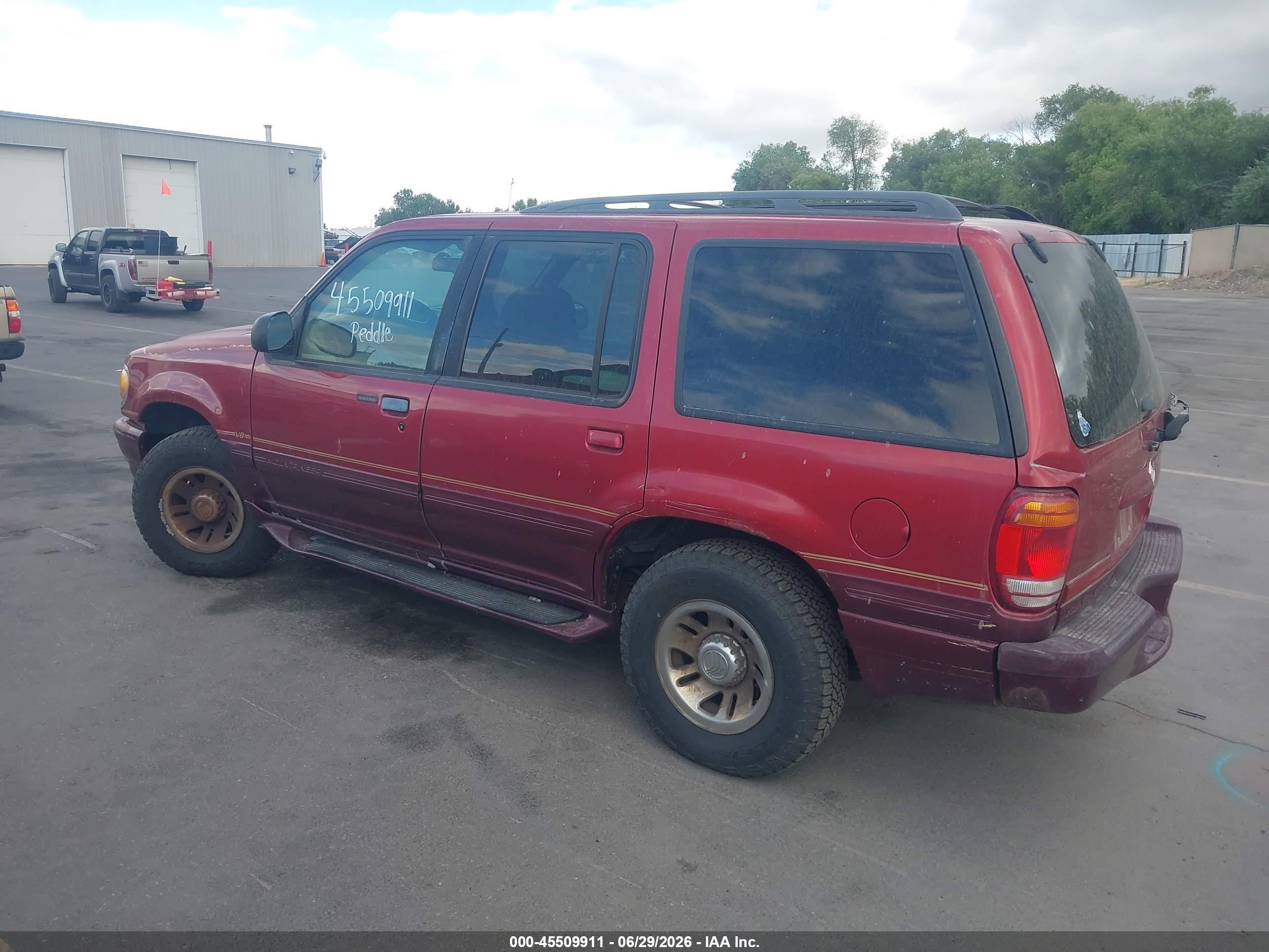 1998 Mercury Mountaineer   Maroon vin: 4M2ZU55P6WUJ38426