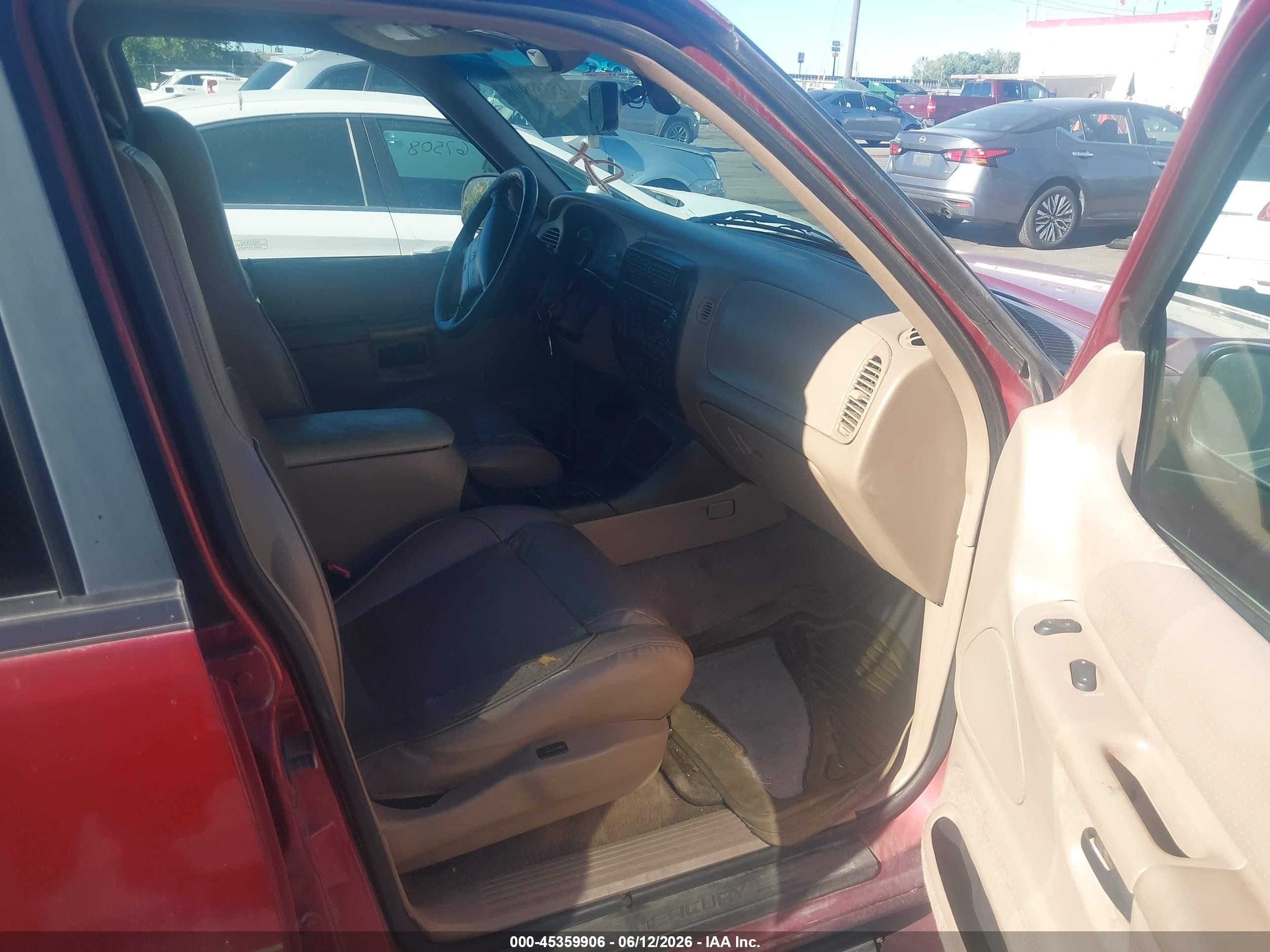 1998 Mercury Mountaineer   Red vin: 4M2ZU55P6WUJ40239