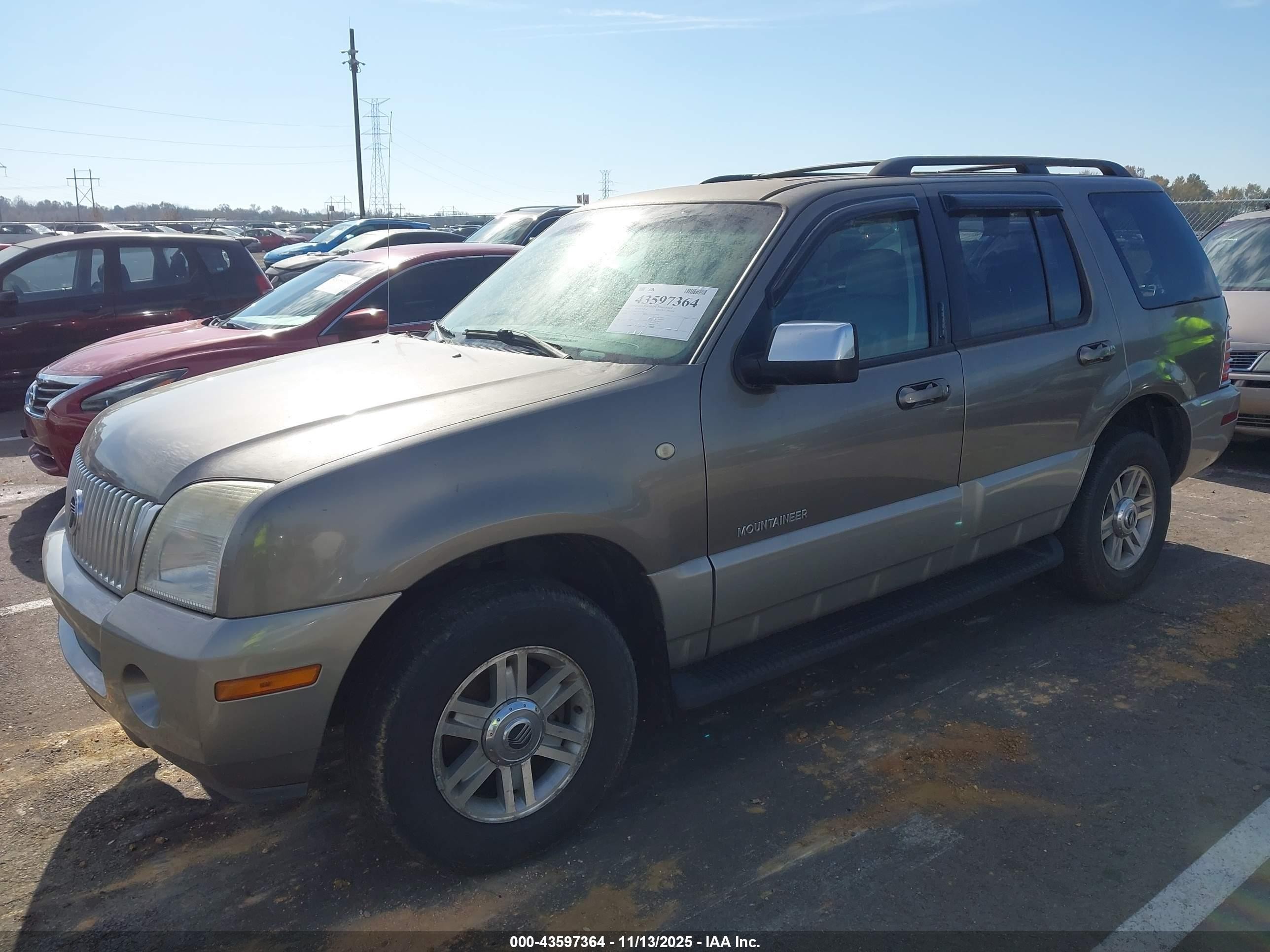 2002 Mercury Mountaineer   Желто-коричневый vin: 4M2ZU66E12ZJ22781