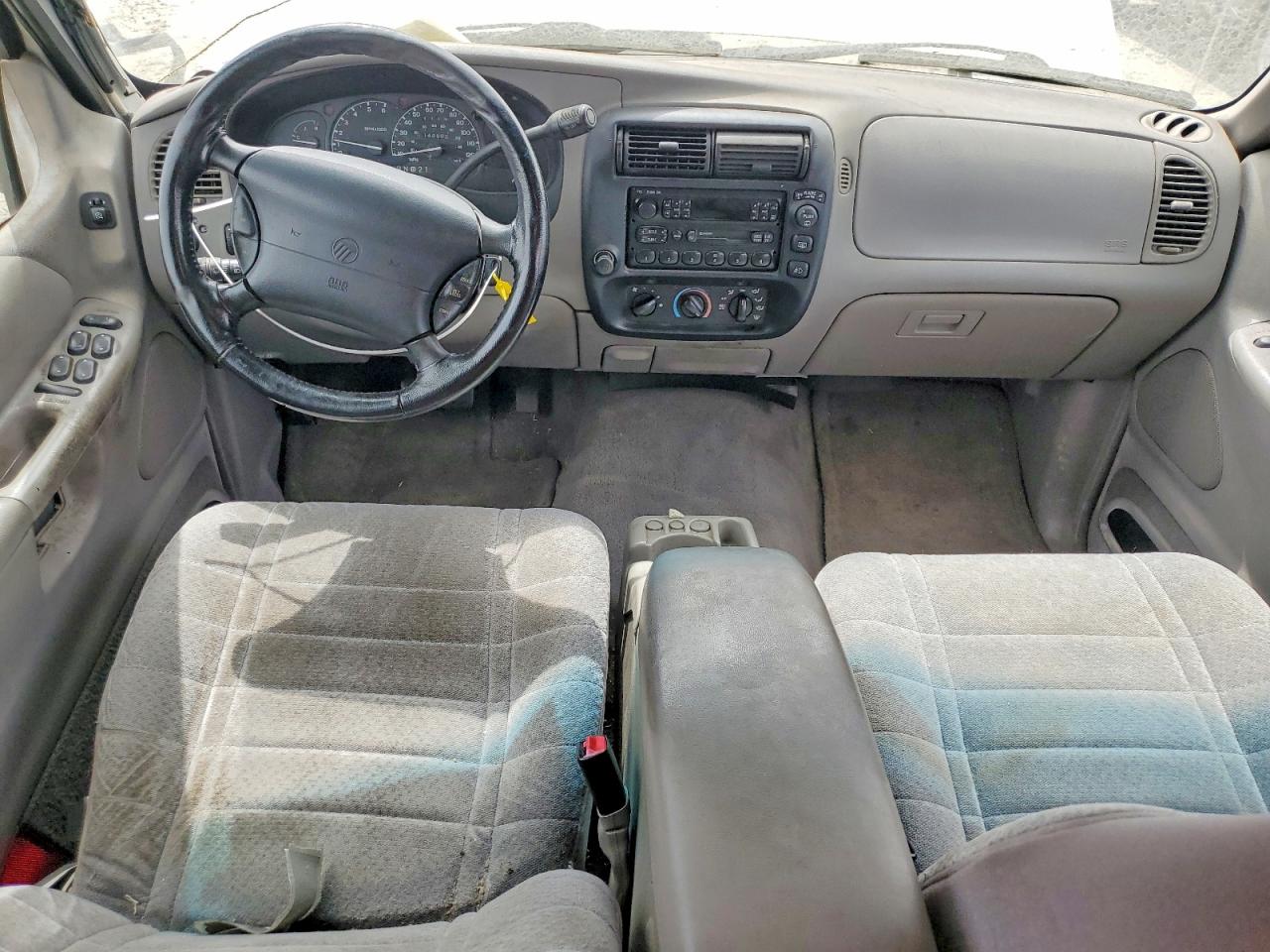 2000 Mercury Mountaineer White vin: 4M2ZU66E2YUJ28501